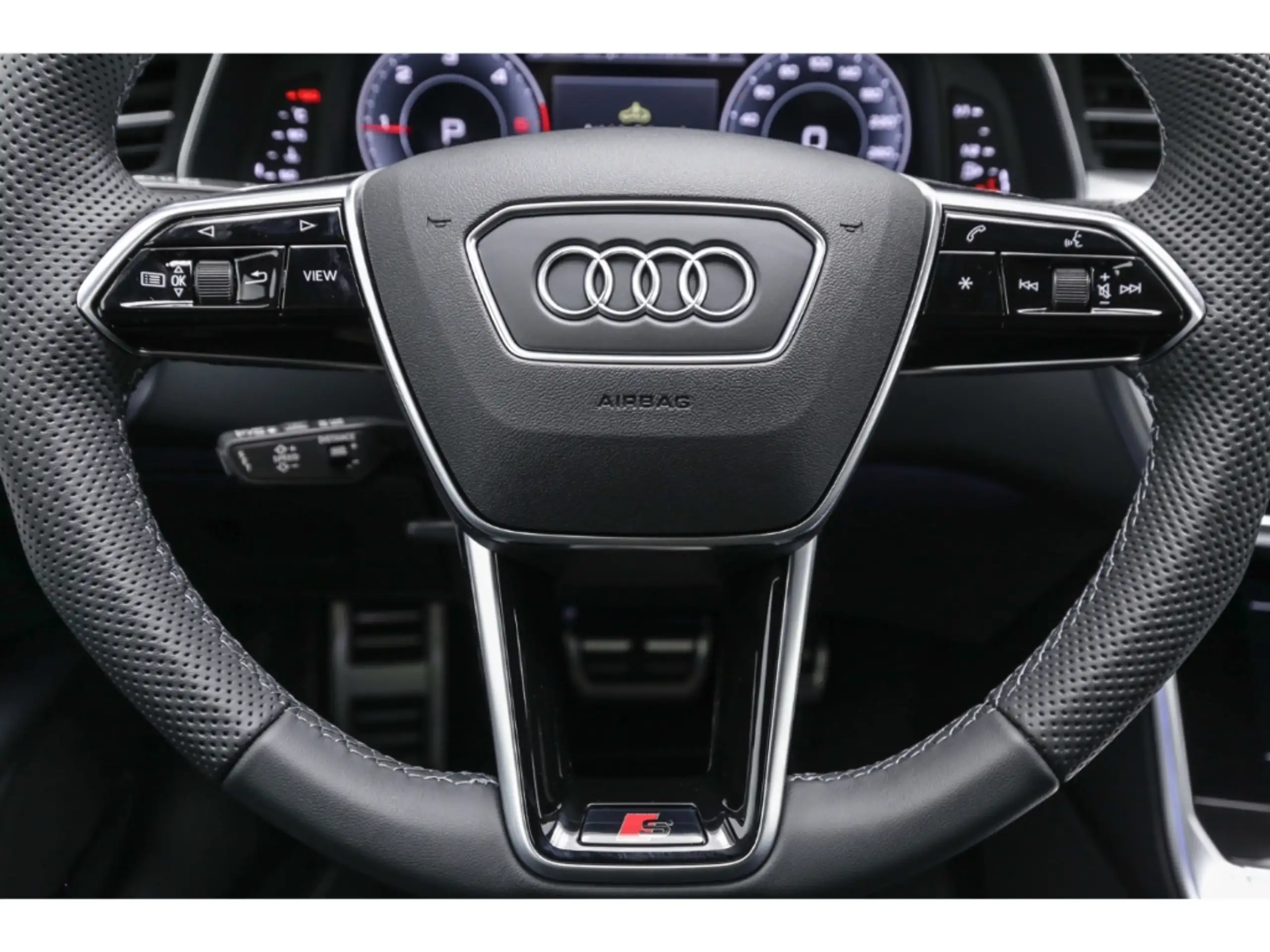 Audi - A6