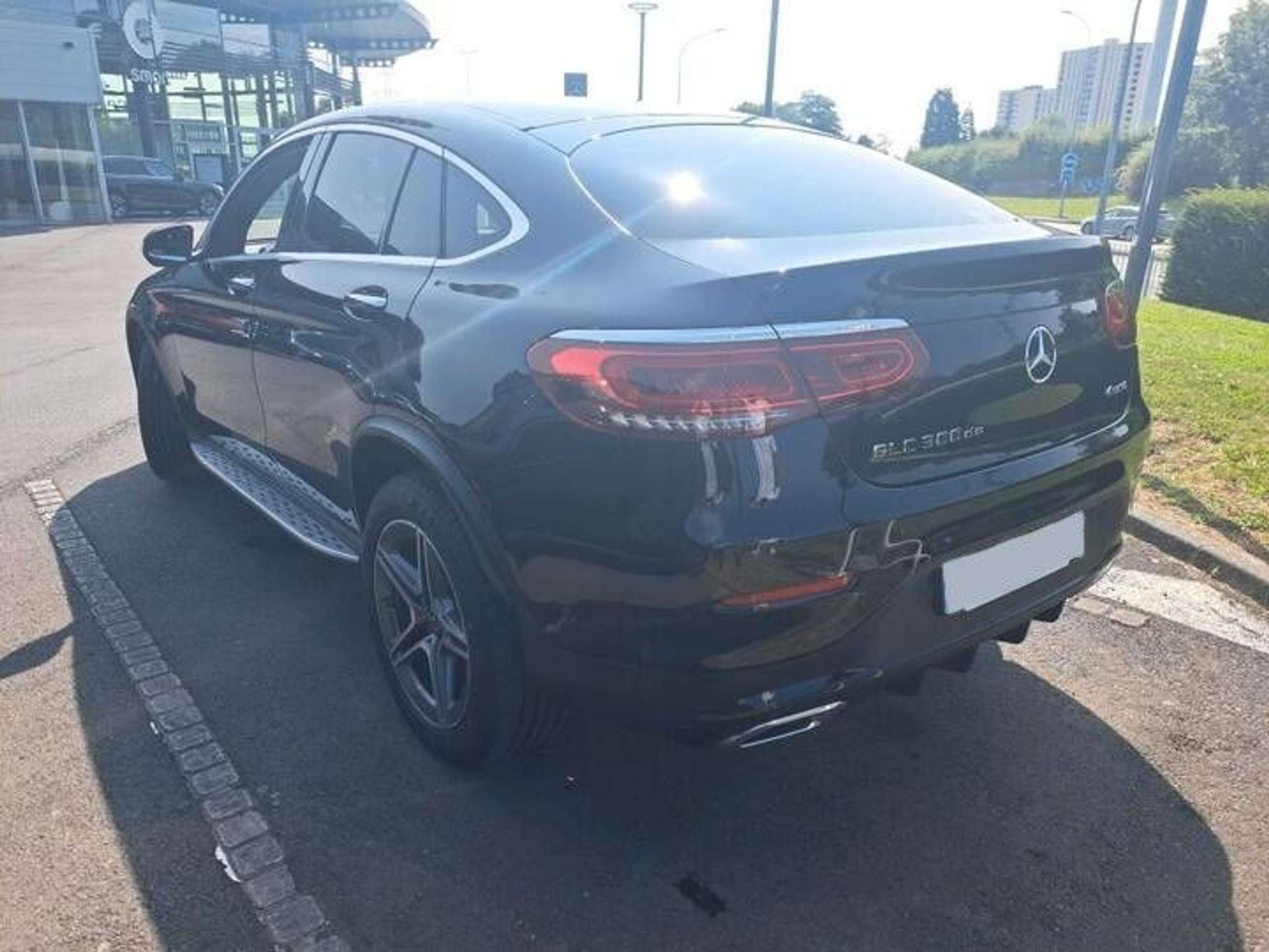 Mercedes-Benz - GLC 300