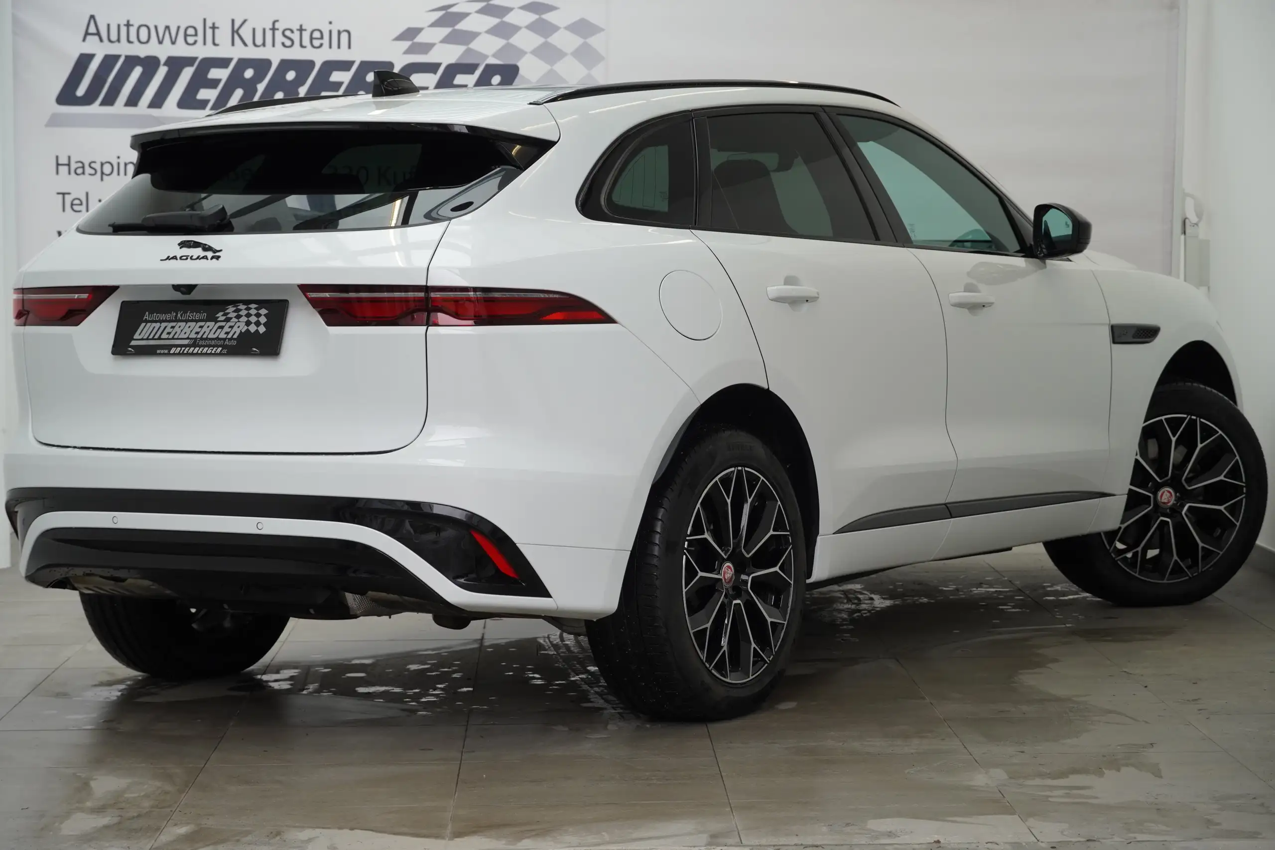 Jaguar - F-Pace