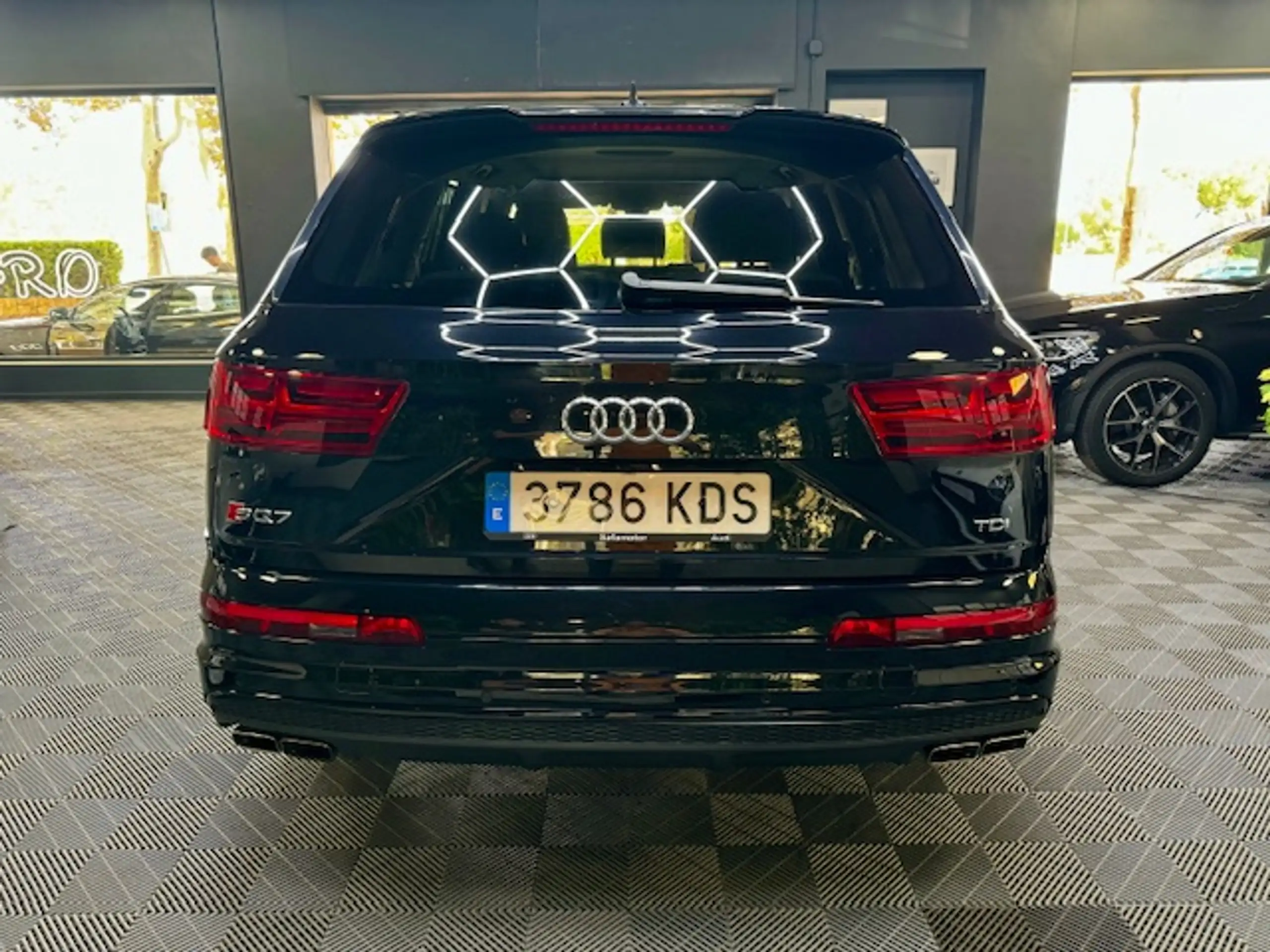 Audi - SQ7