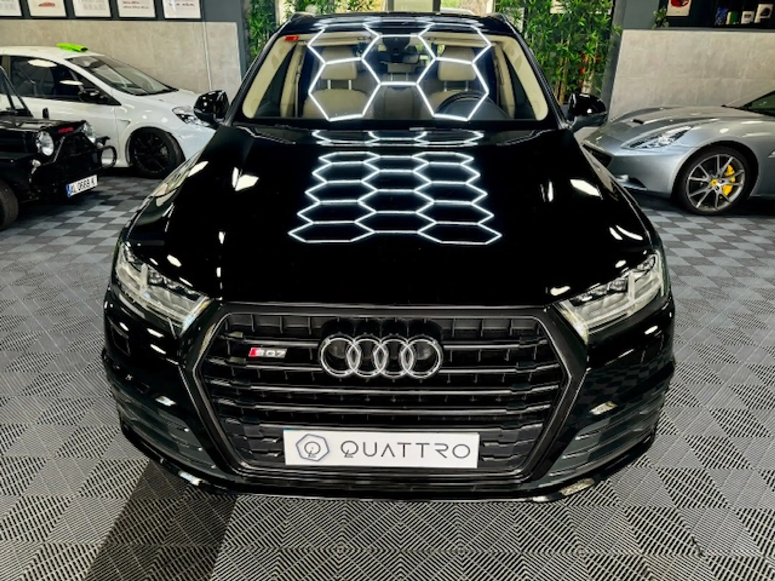 Audi - SQ7