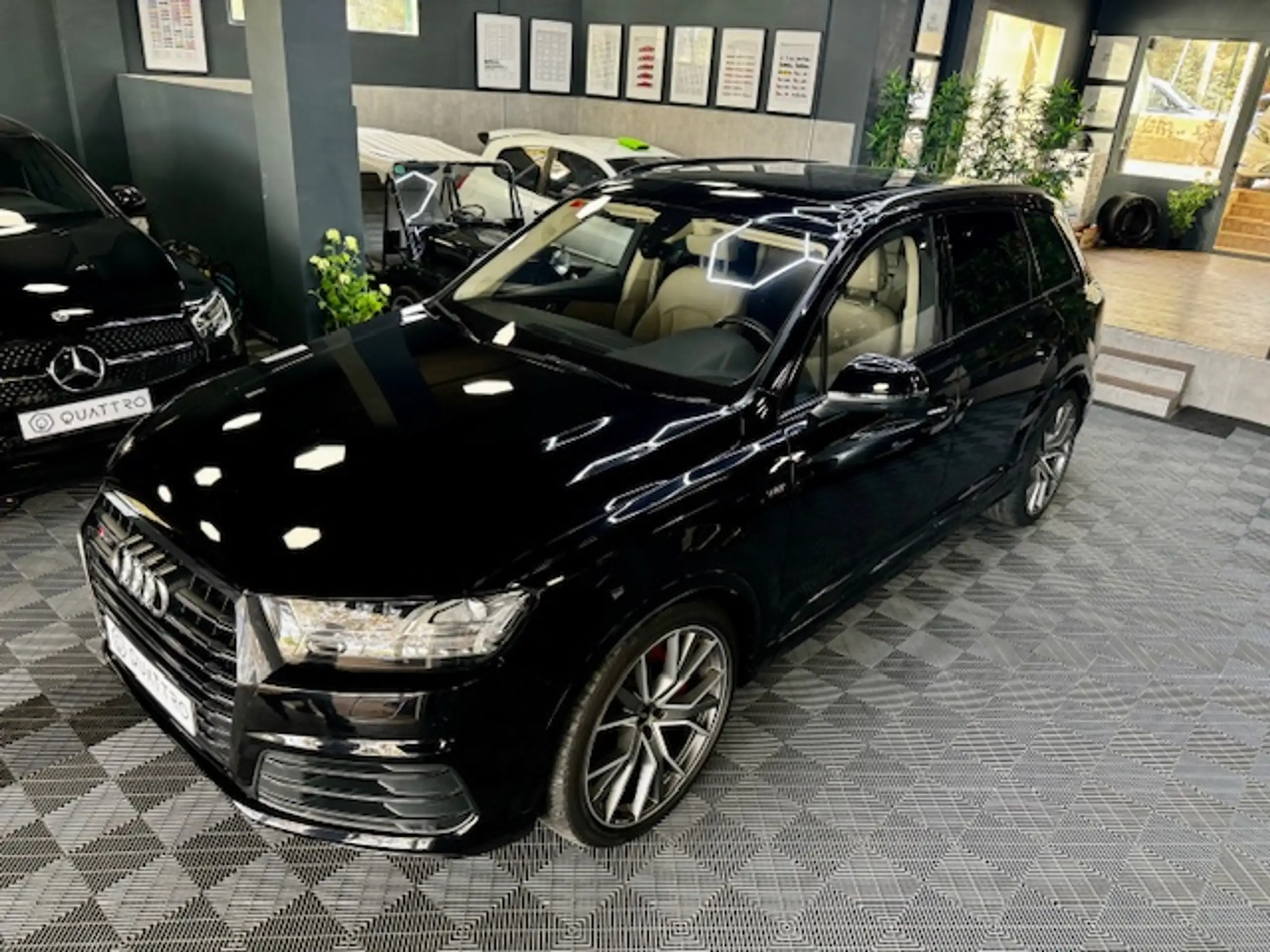 Audi - SQ7