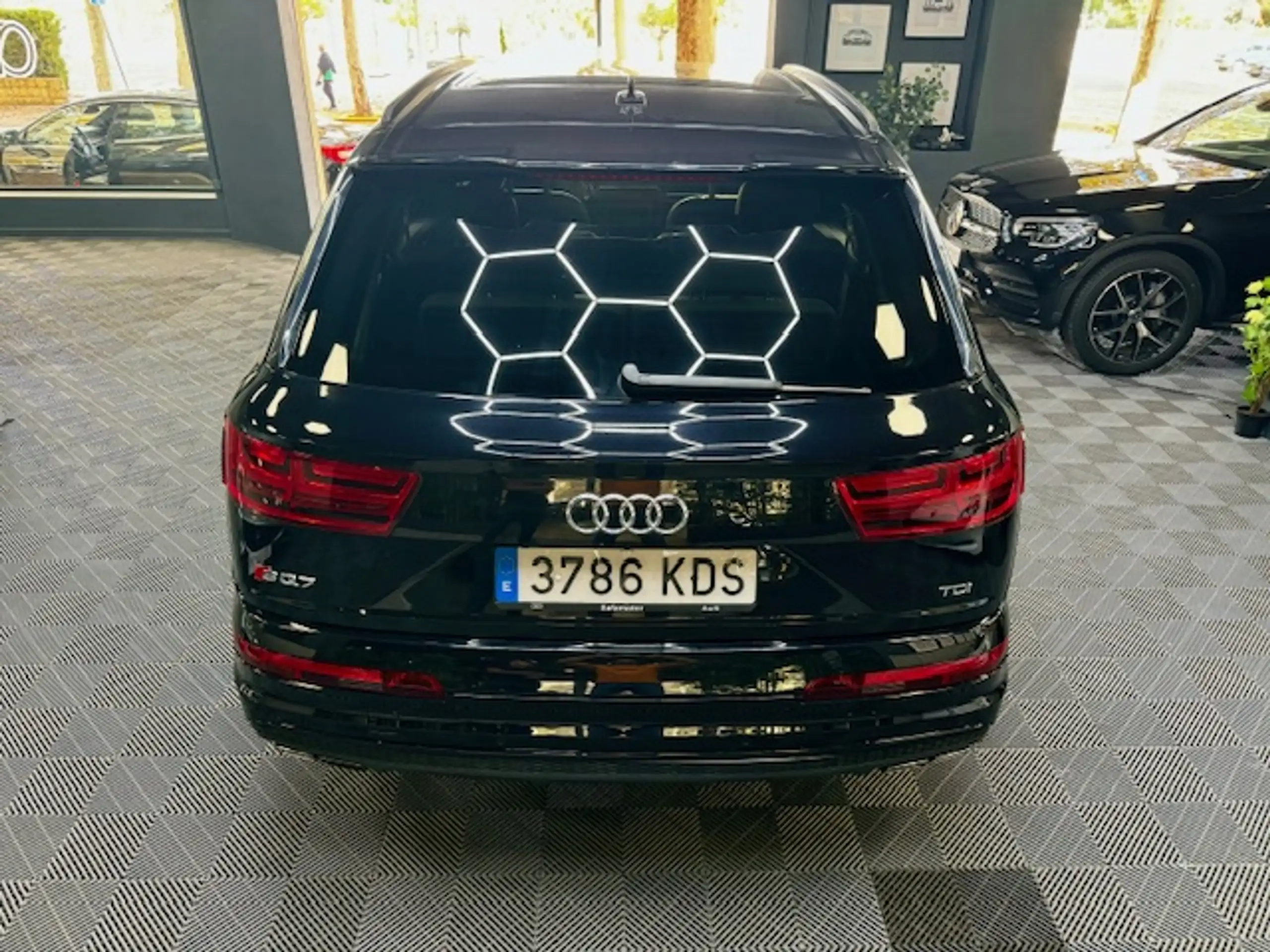 Audi - SQ7