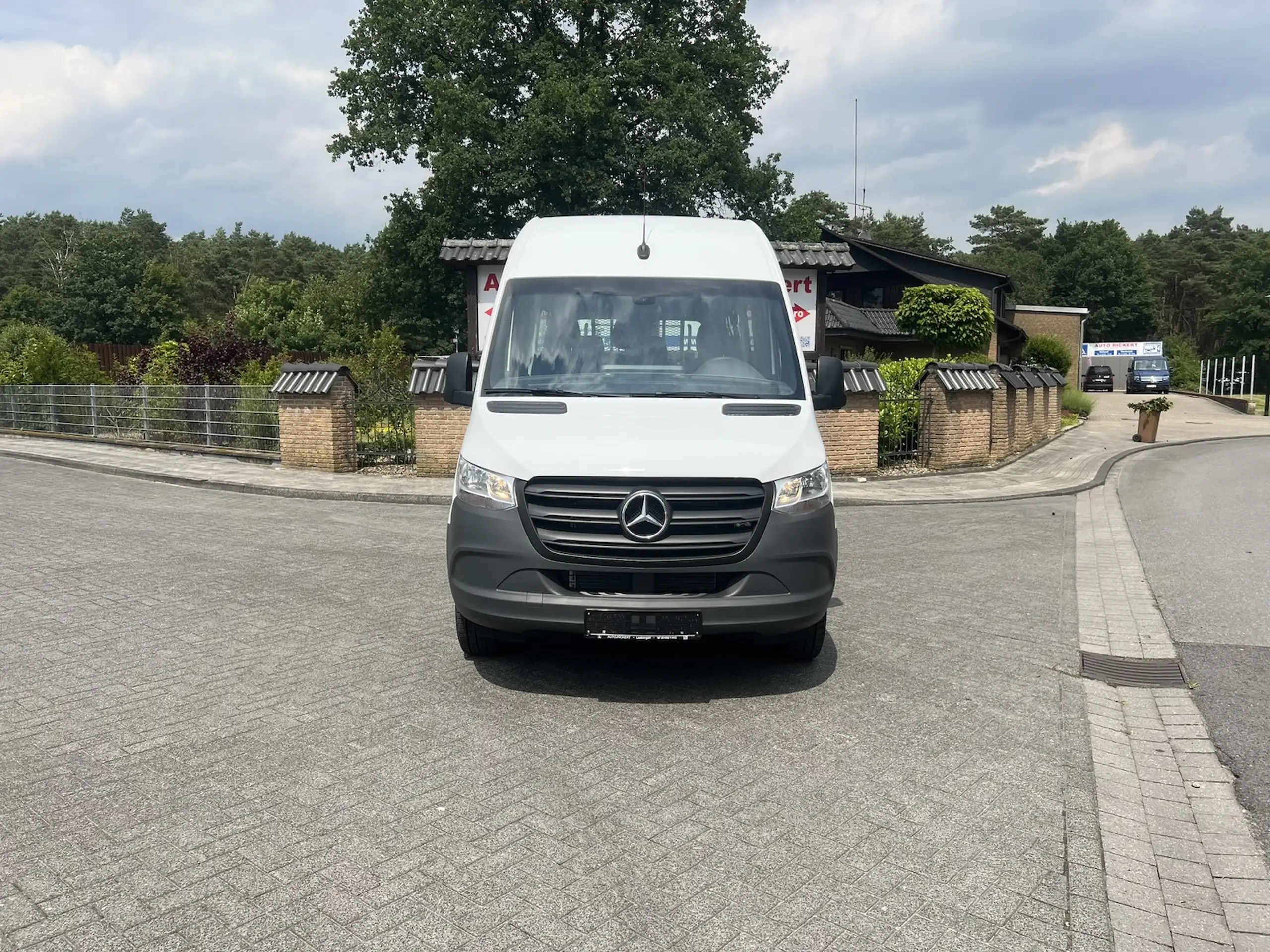 Mercedes-Benz - Sprinter