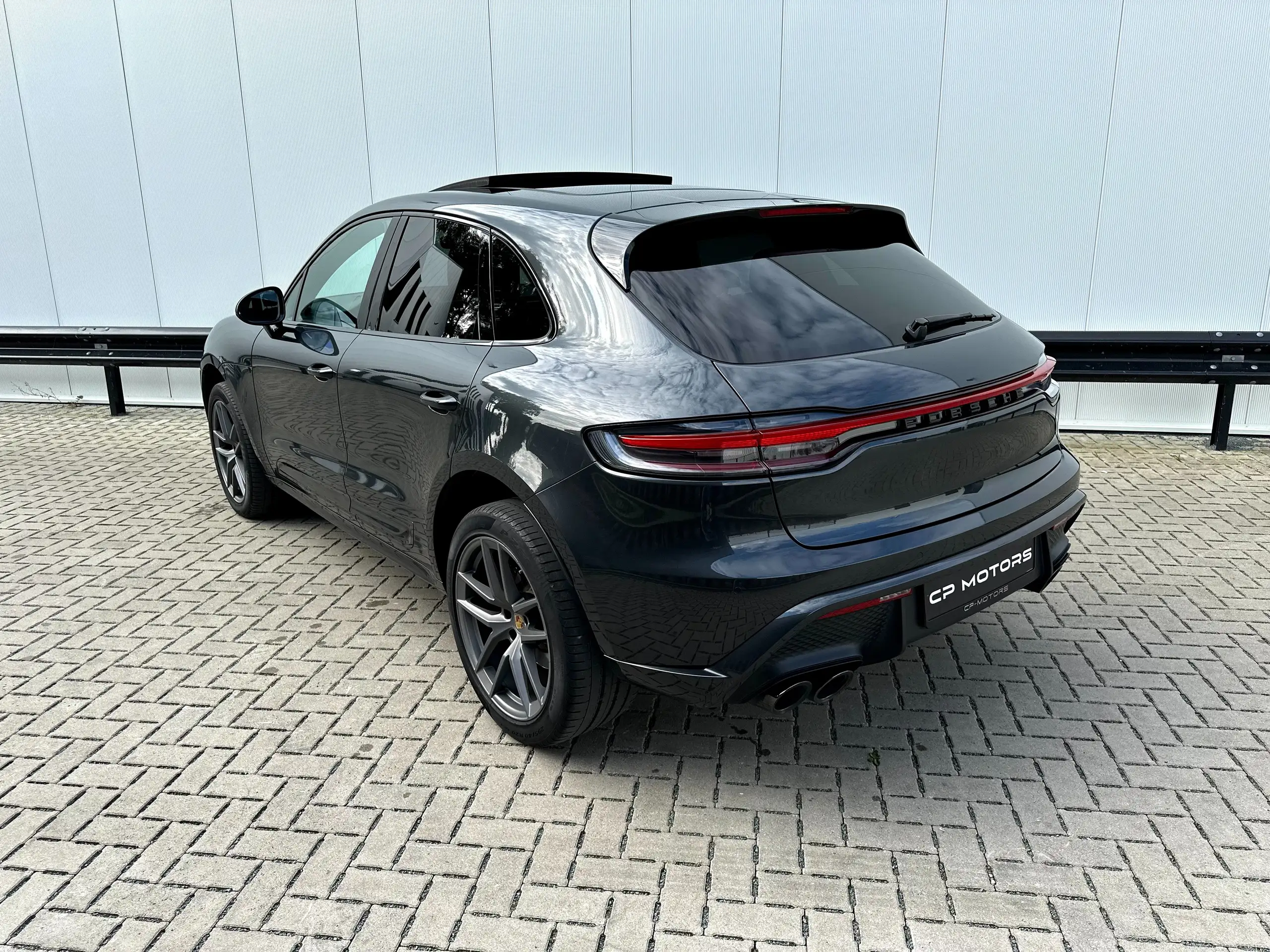 Porsche - Macan