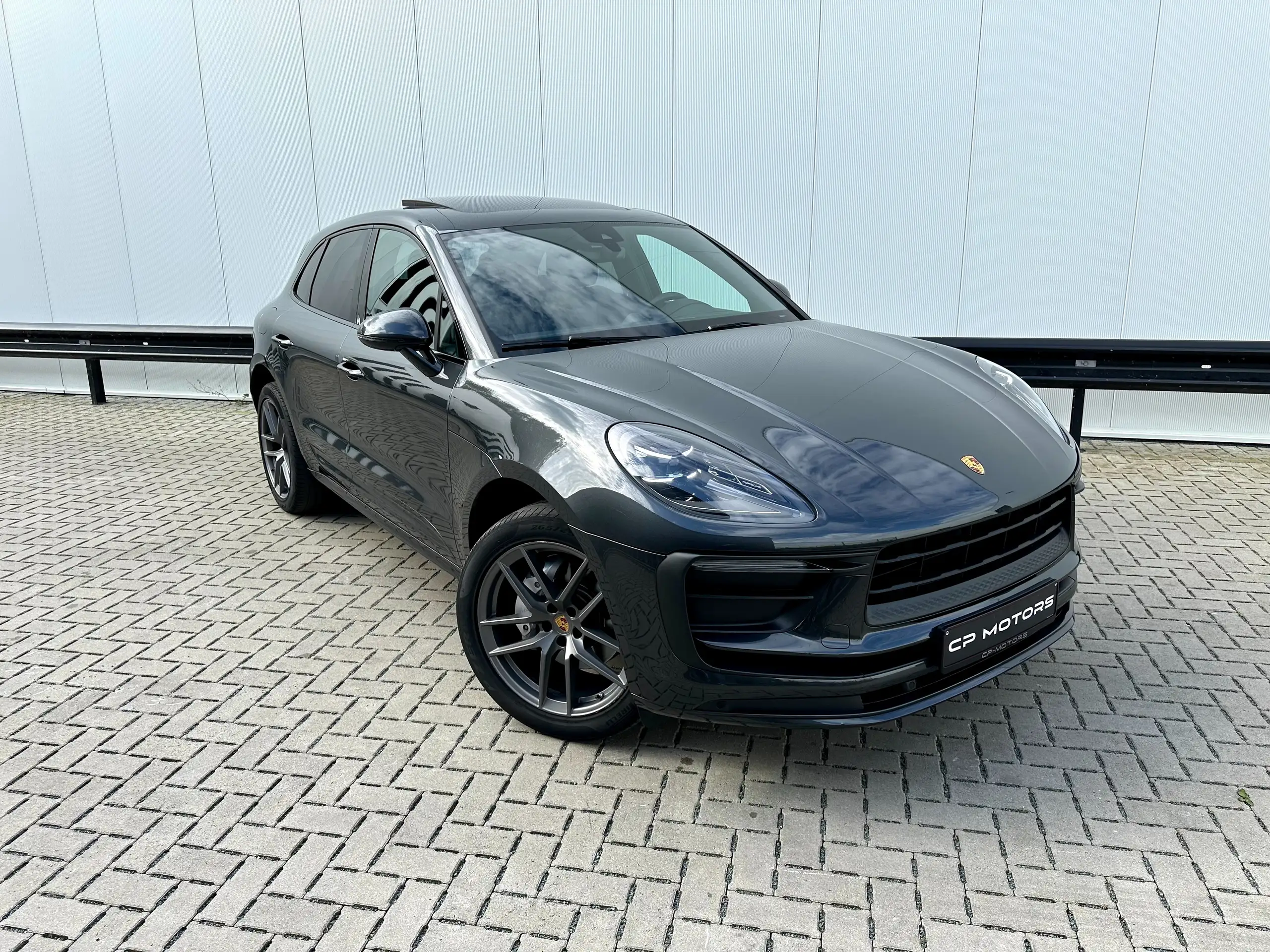 Porsche - Macan