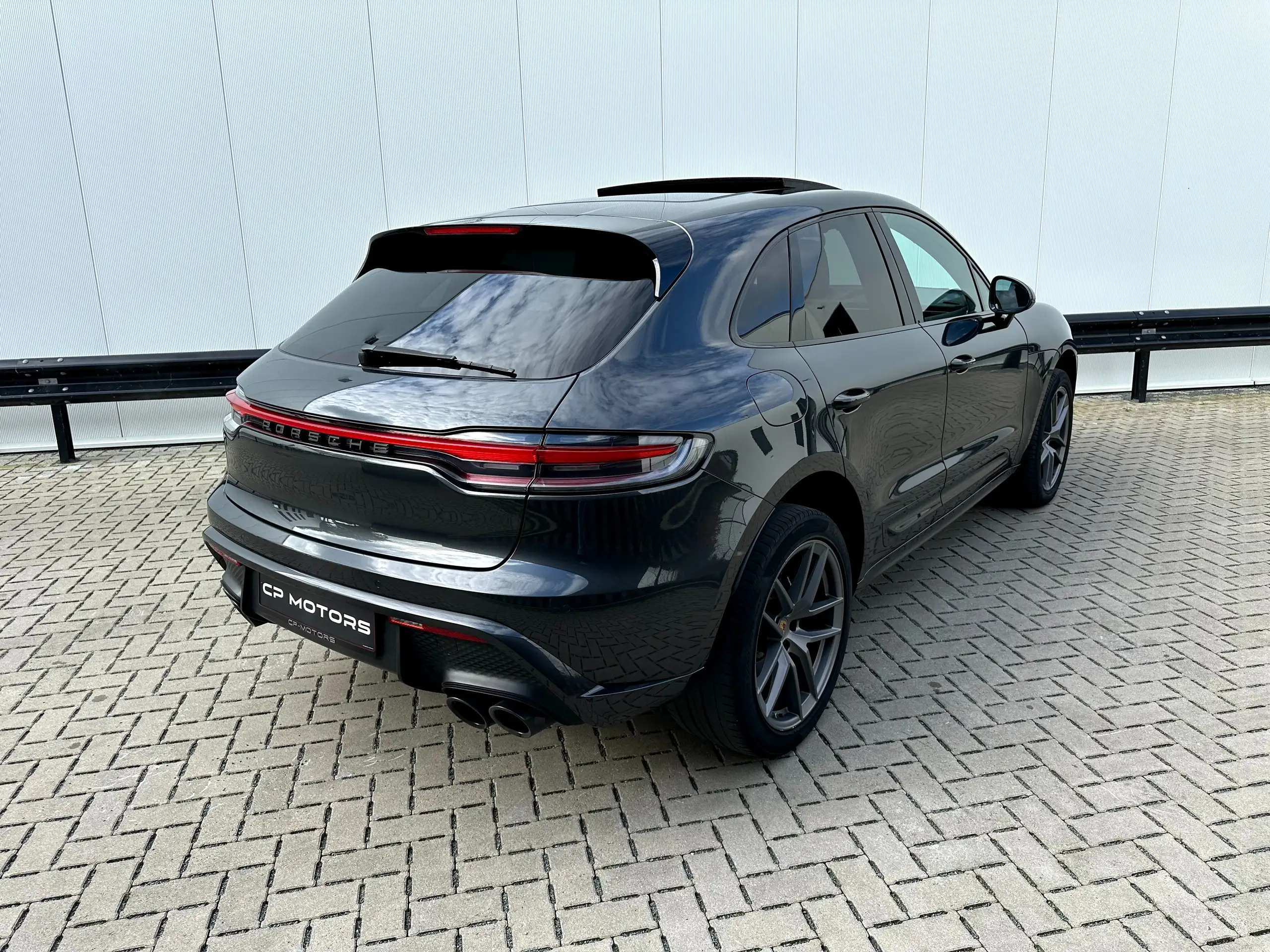 Porsche - Macan