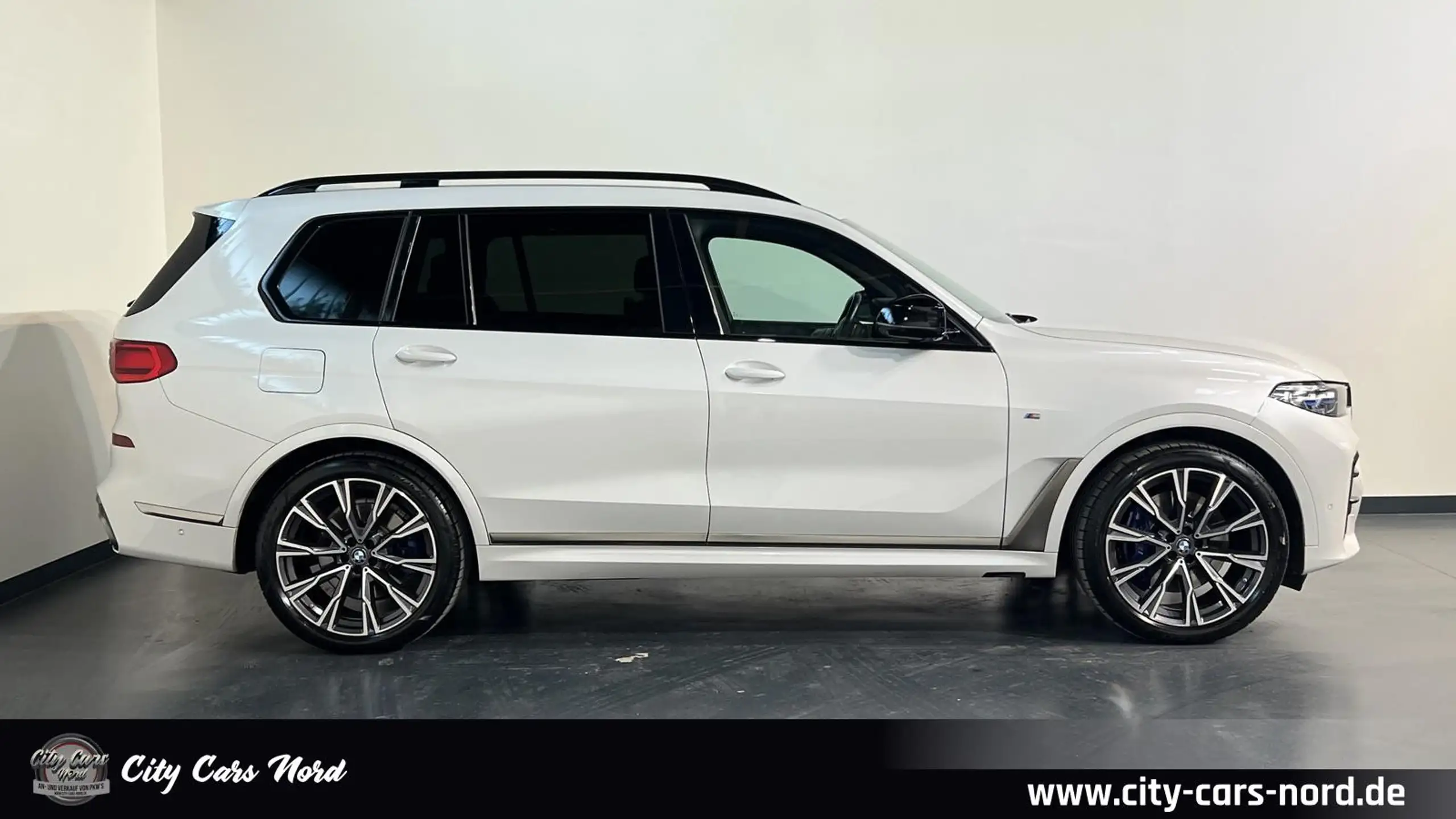 BMW - X7 M