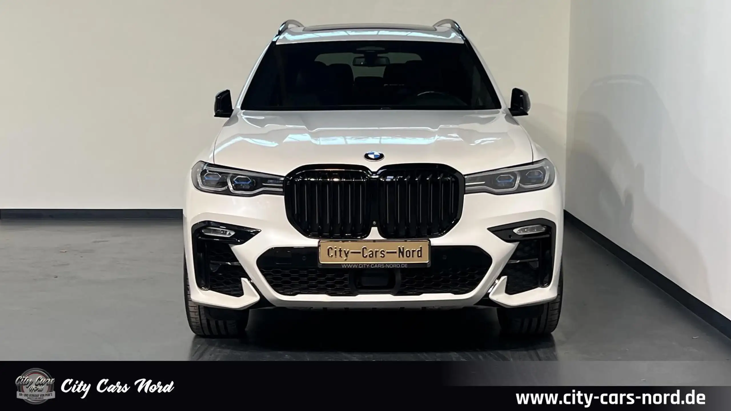 BMW - X7 M