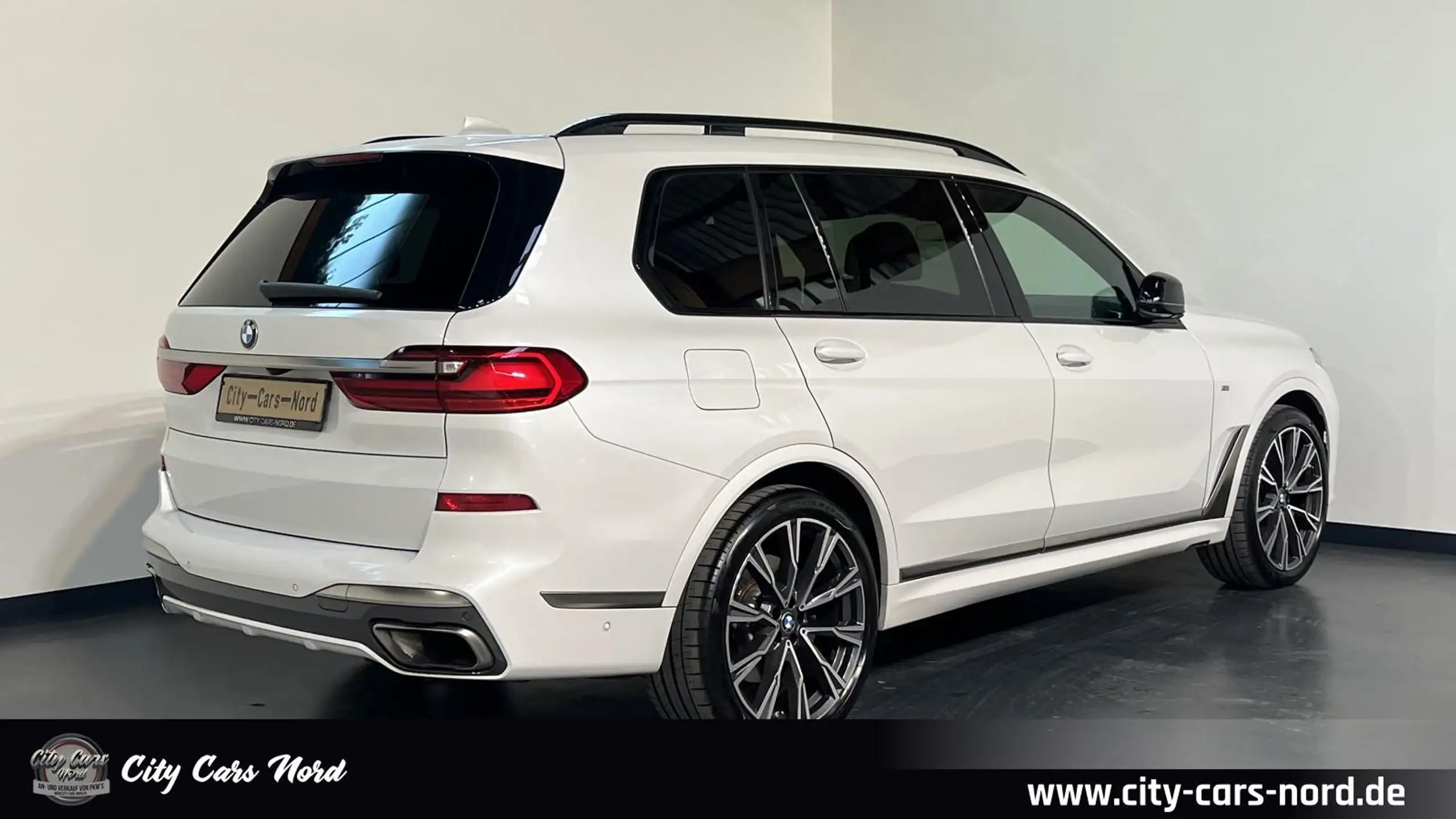 BMW - X7 M