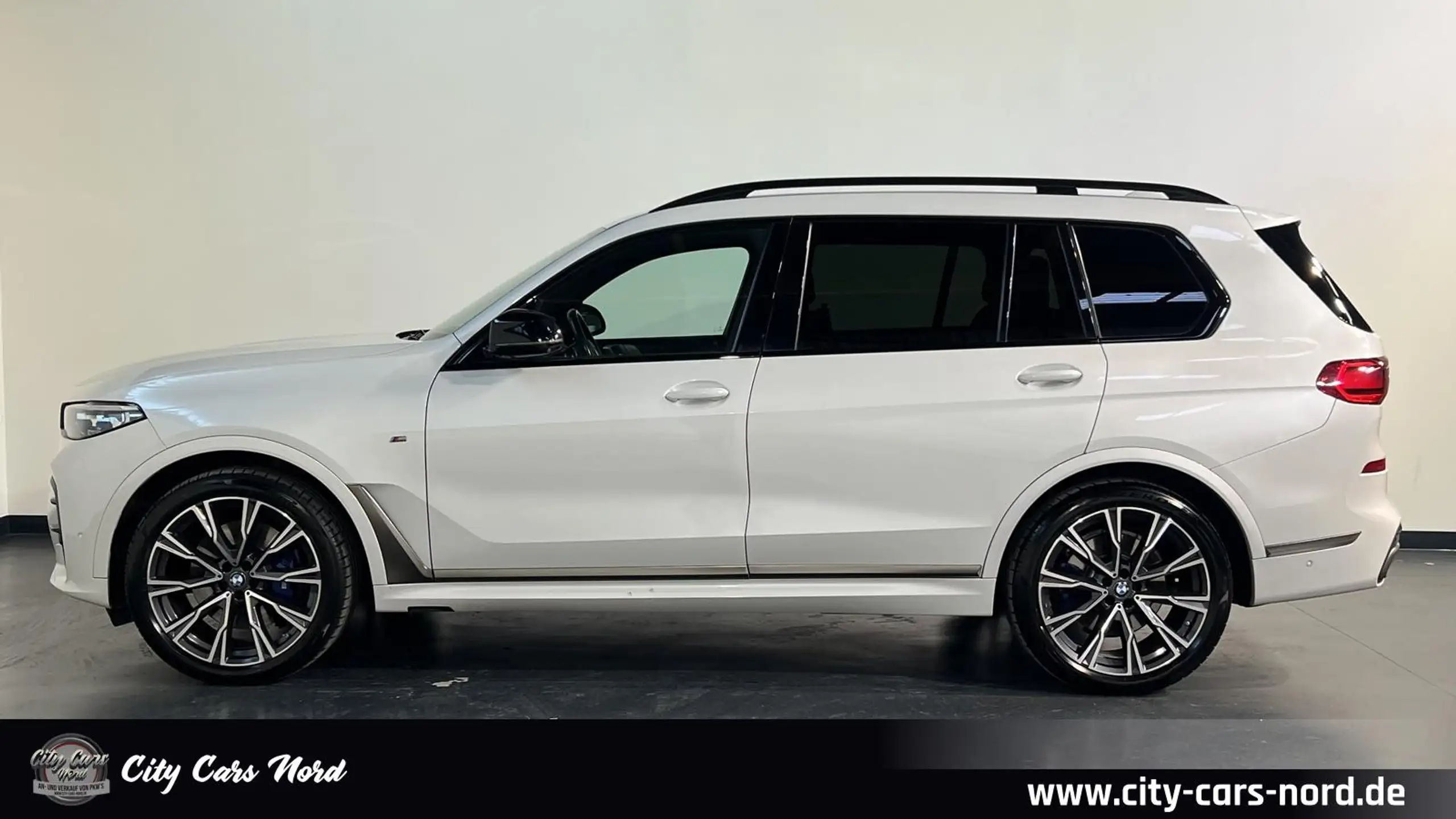 BMW - X7 M