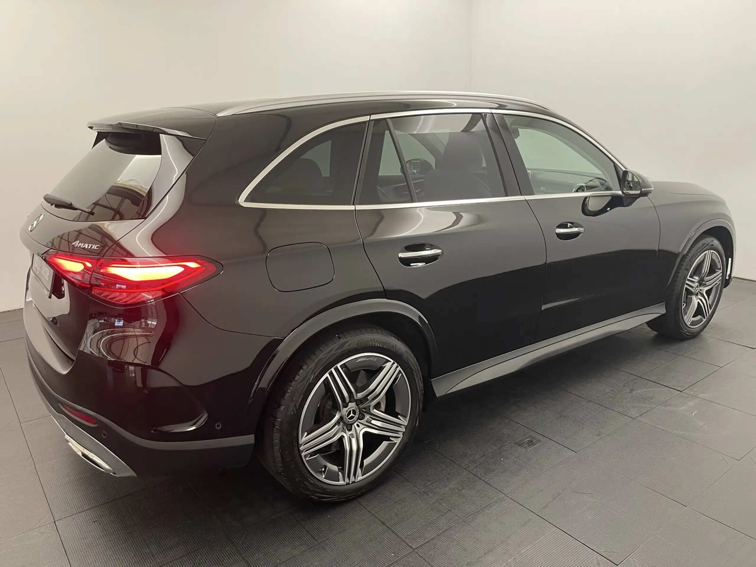 Mercedes-Benz - GLC 300