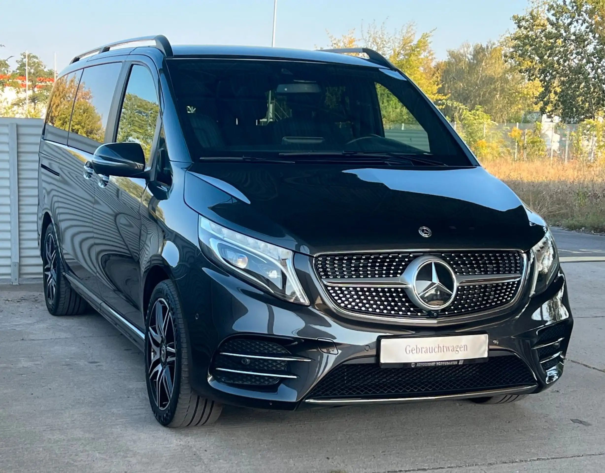 Mercedes-Benz - V 300