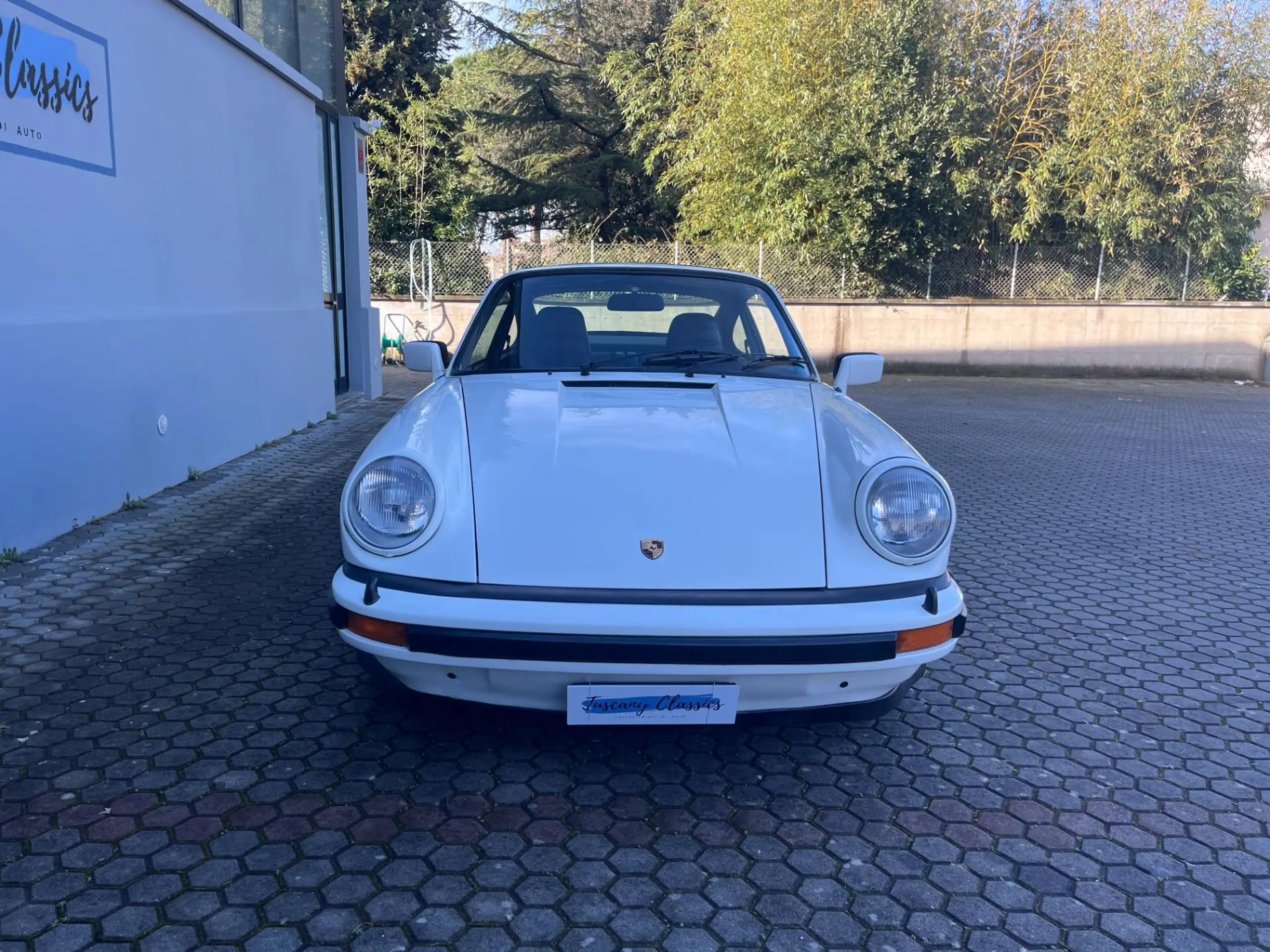 Porsche - 911