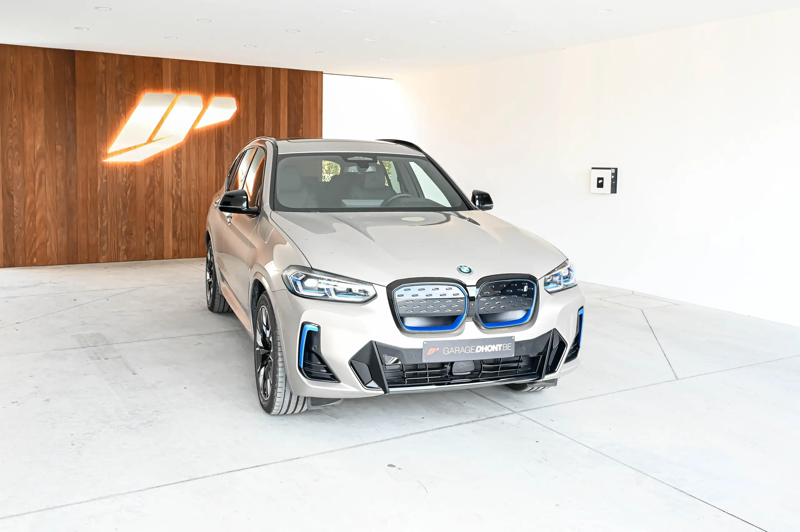 BMW - iX3