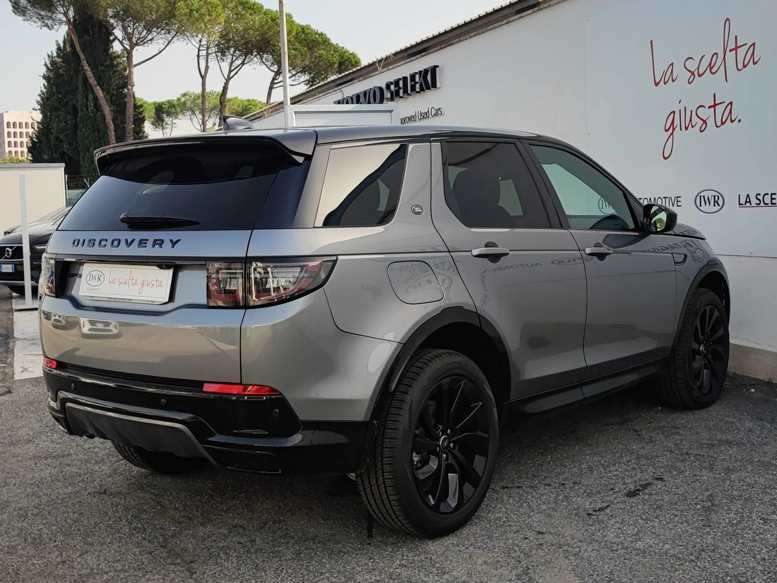 Land Rover - Discovery Sport