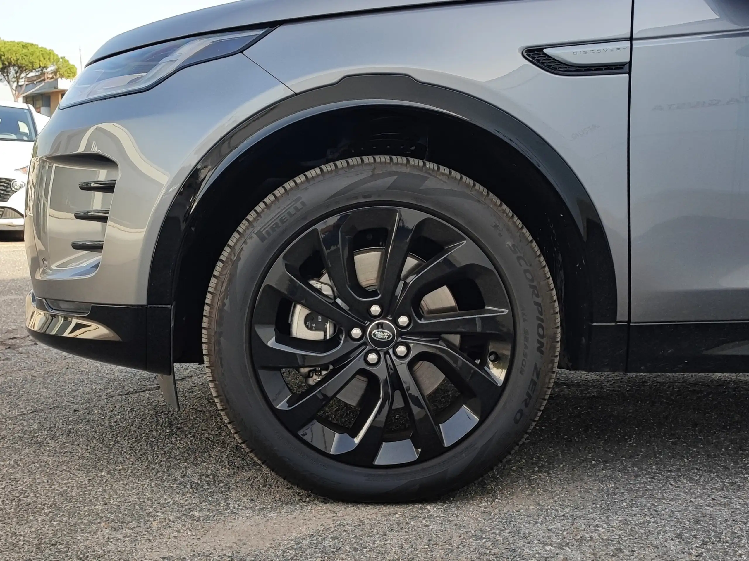 Land Rover - Discovery Sport