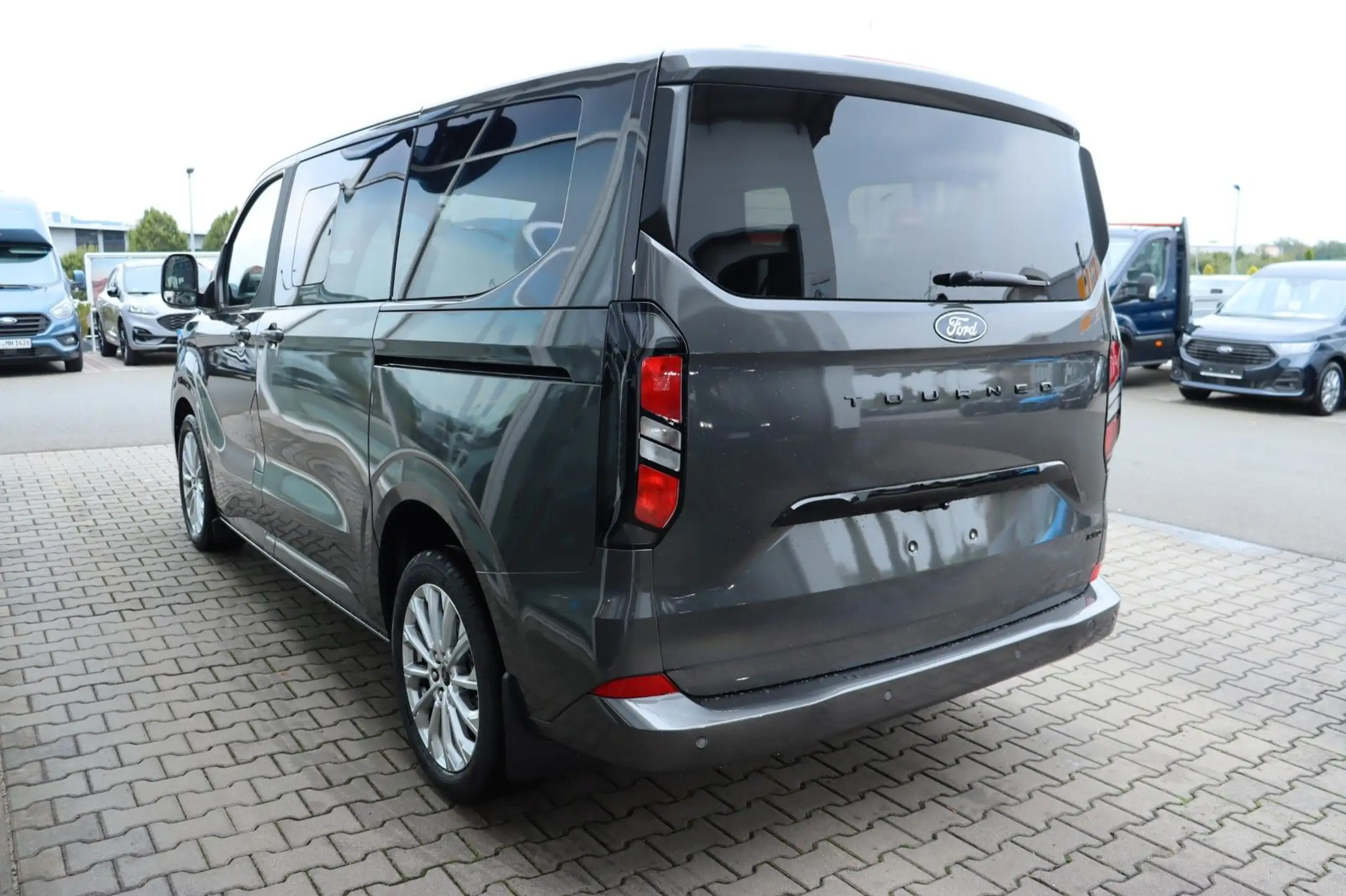 Ford - Tourneo Custom