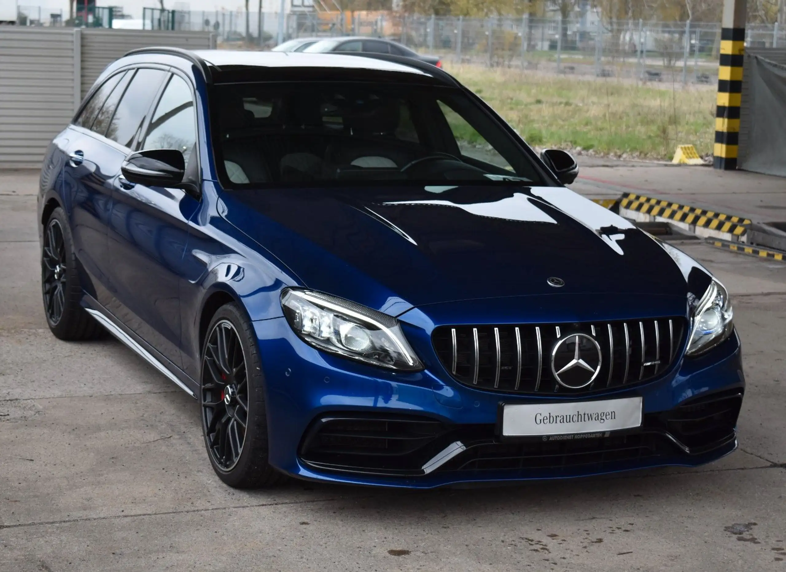 Mercedes-Benz - C 63 AMG