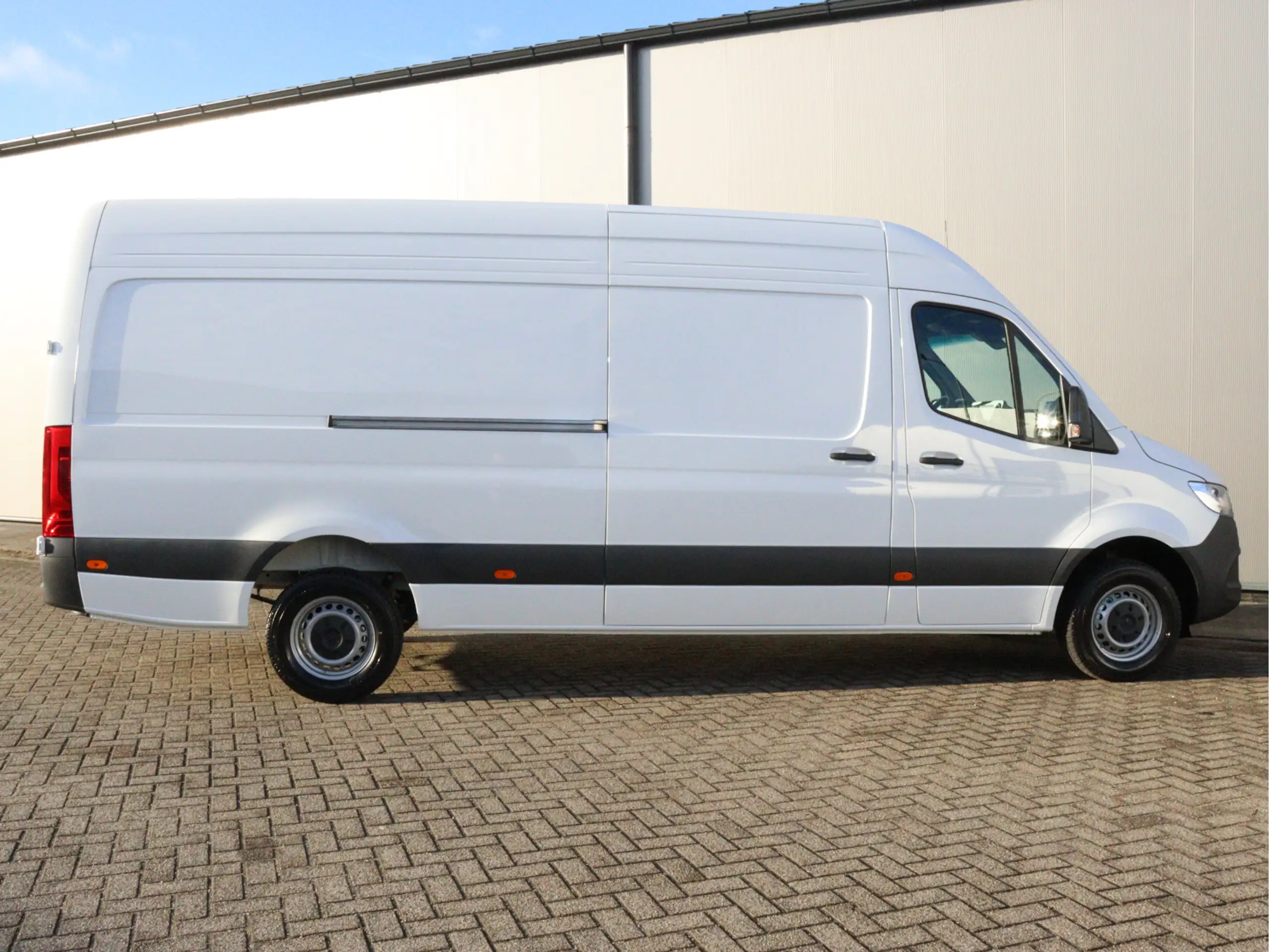 Mercedes-Benz - Sprinter