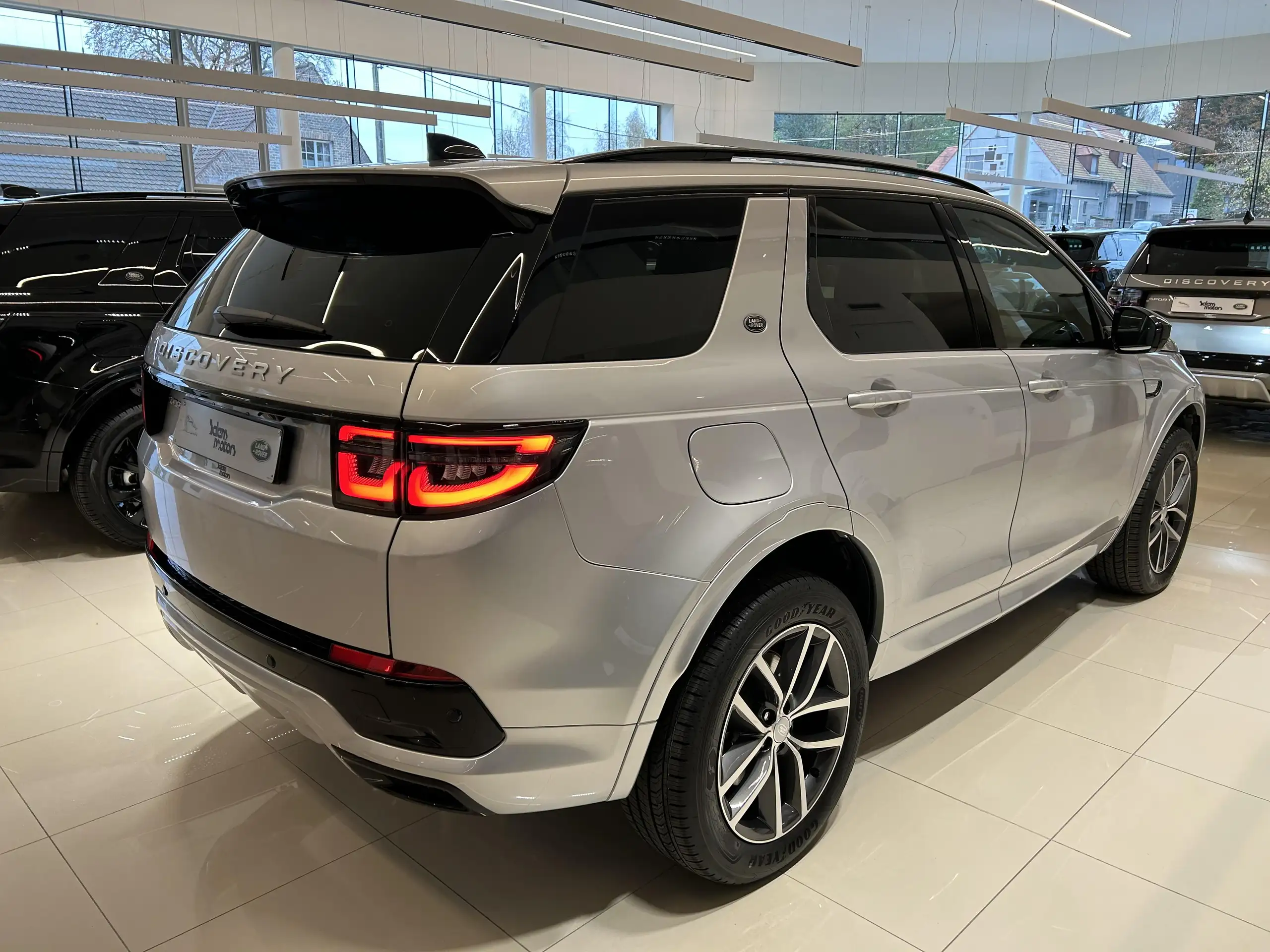 Land Rover - Discovery Sport