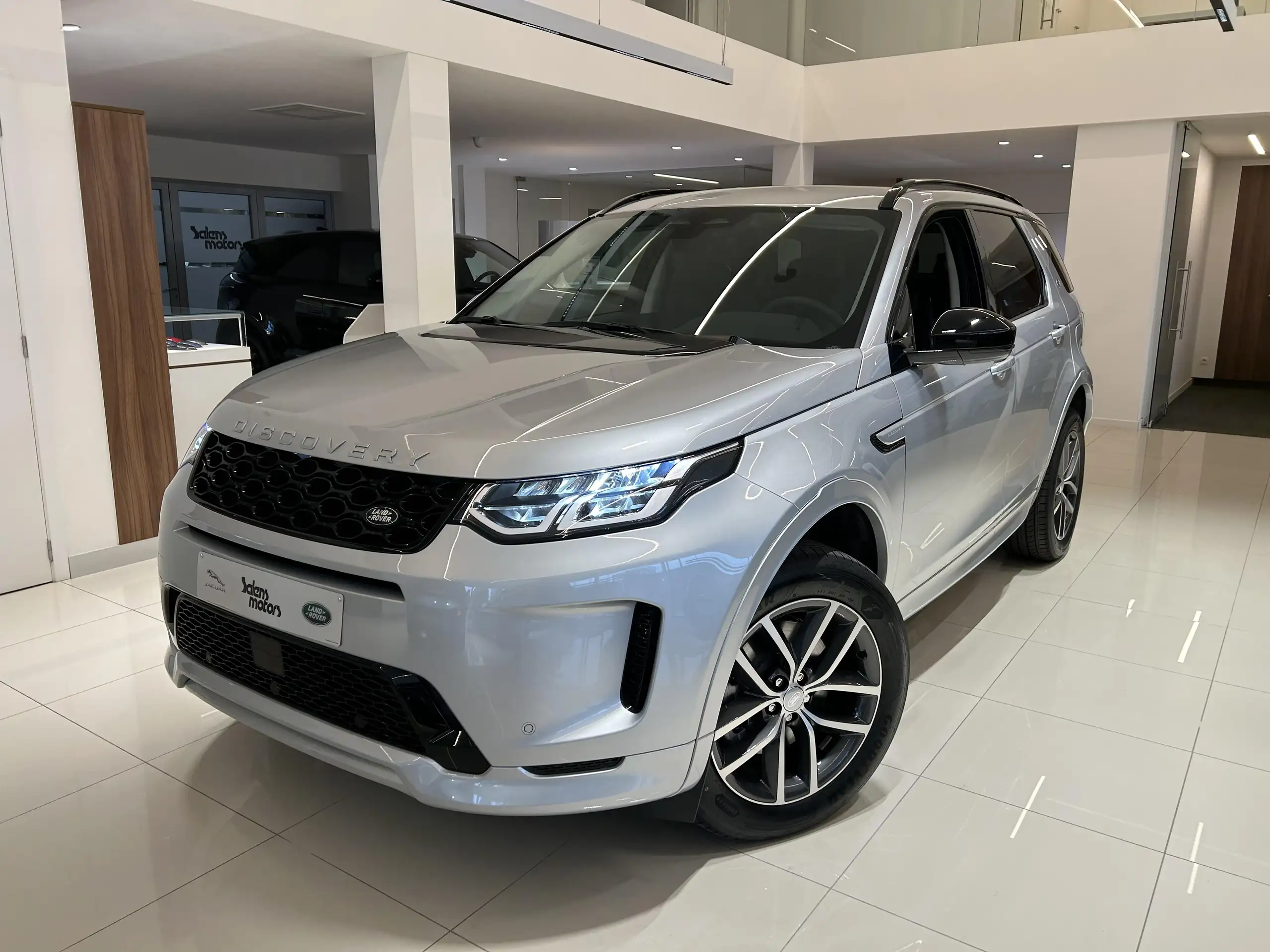 Land Rover - Discovery Sport