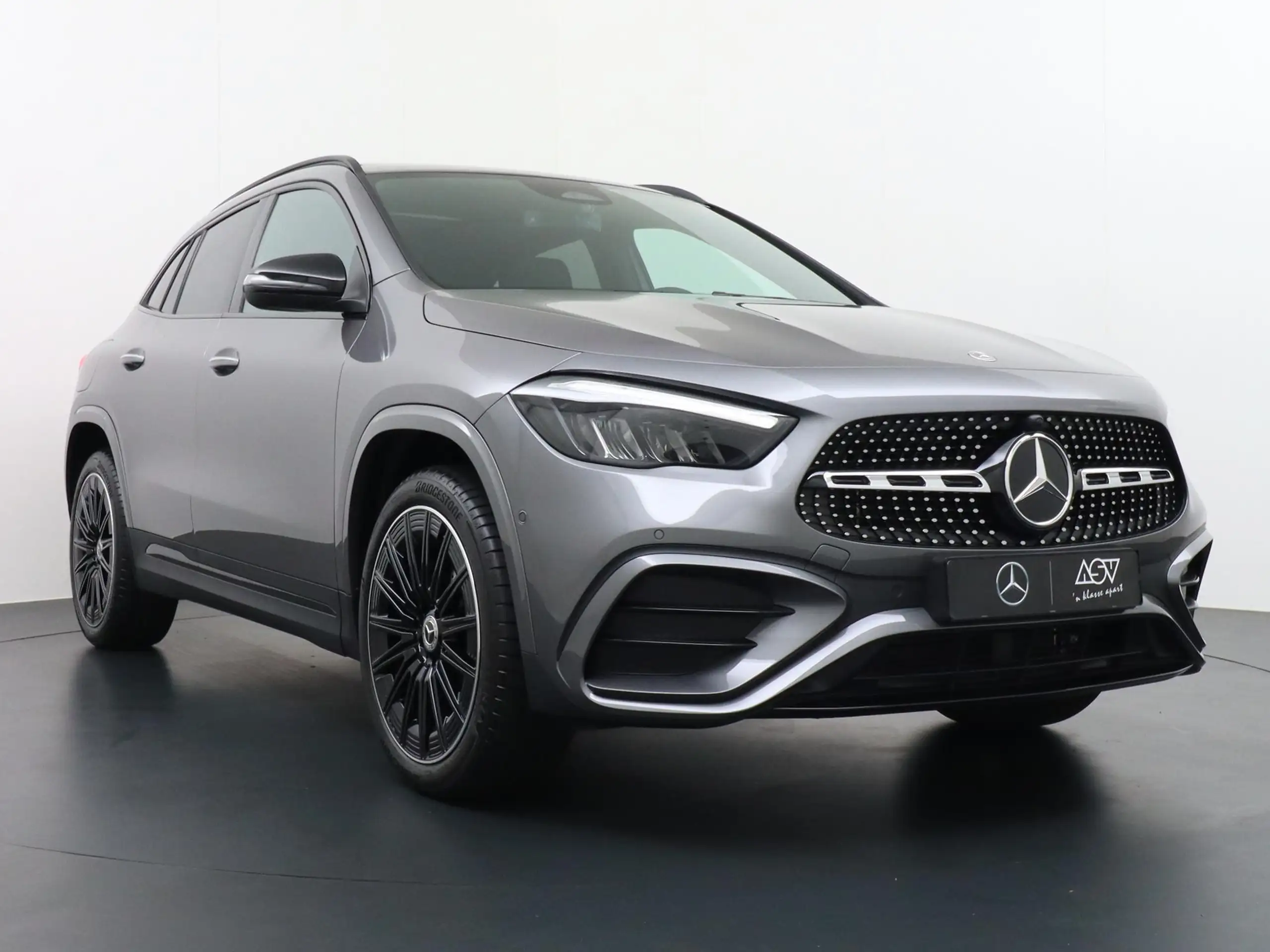 Mercedes-Benz - GLA 250