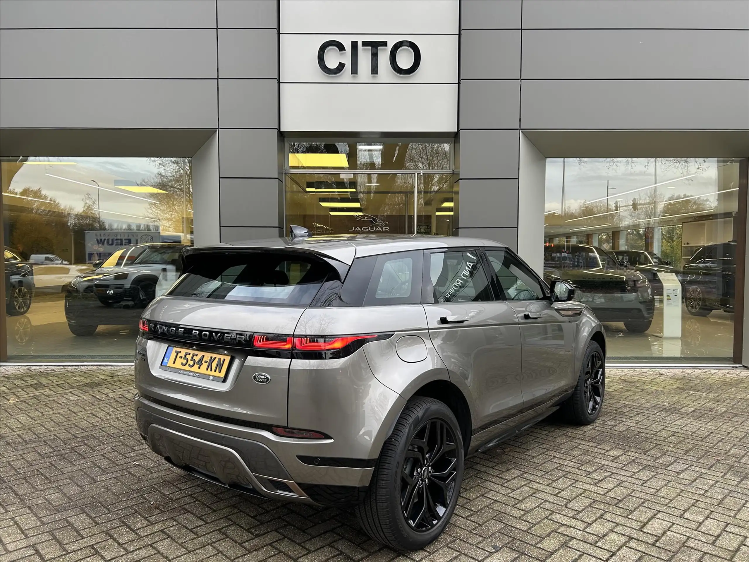 Land Rover - Range Rover Evoque