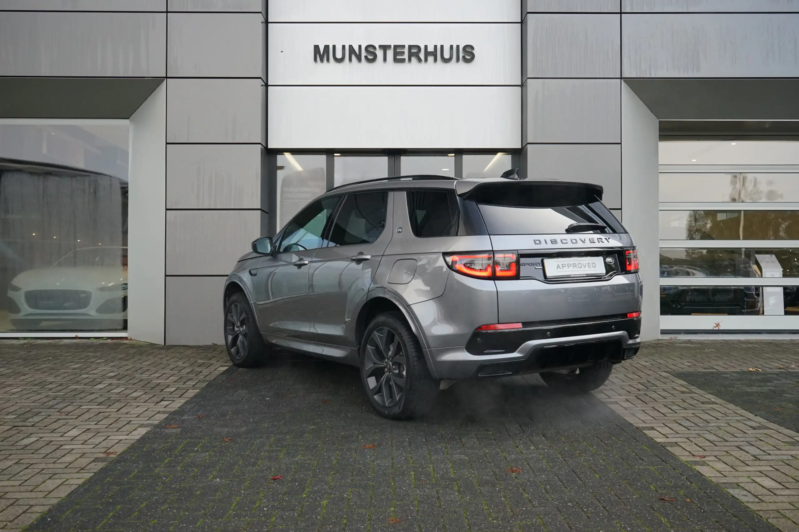 Land Rover - Discovery Sport