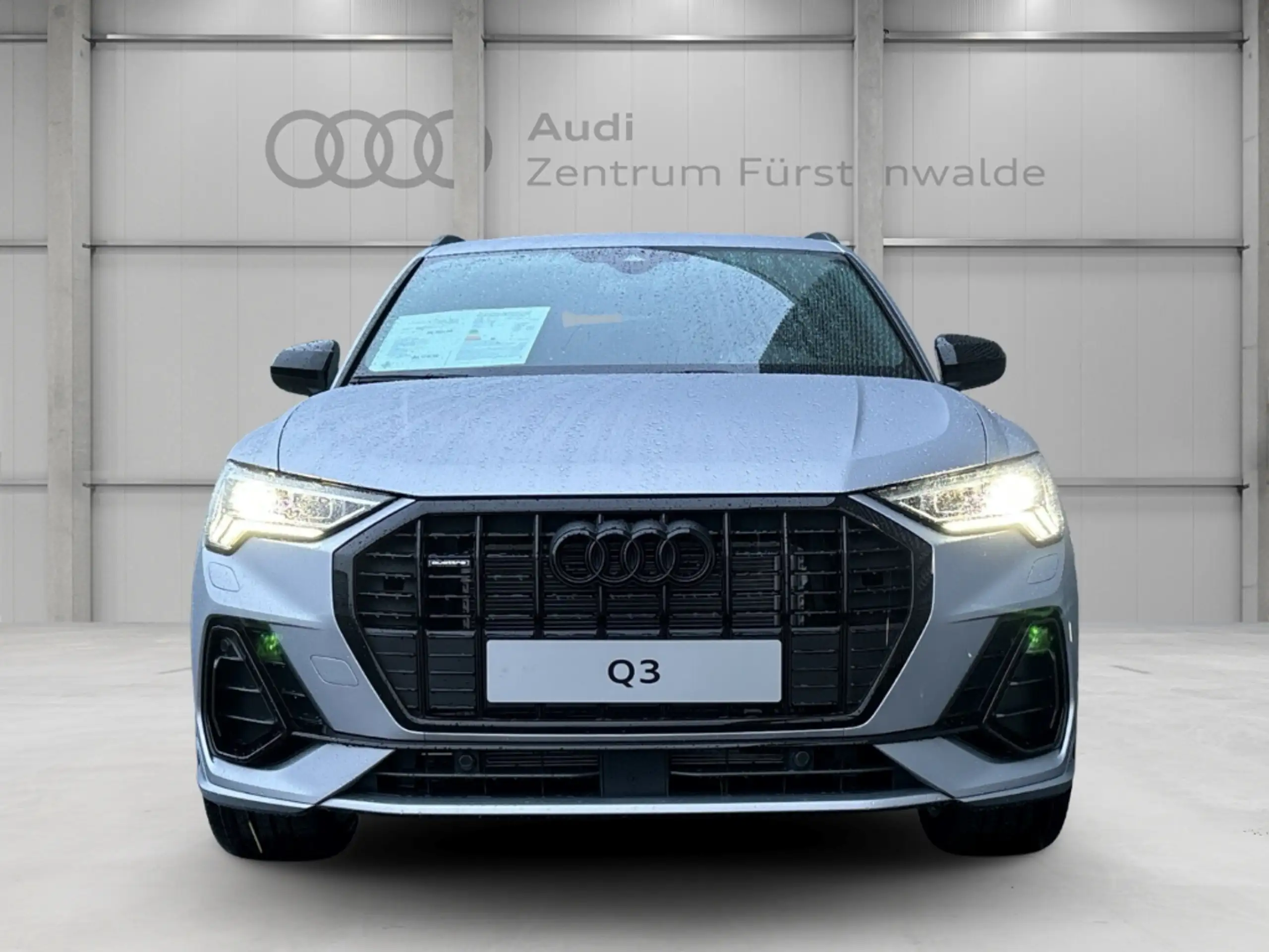 Audi - Q3