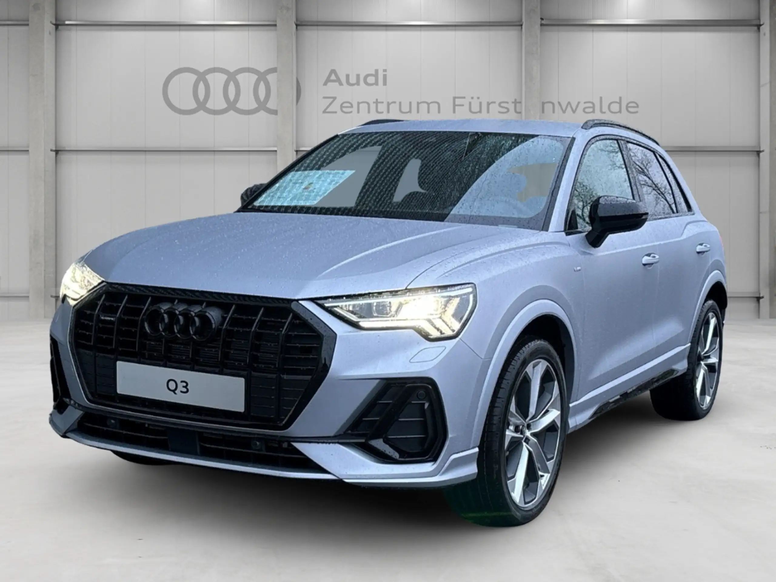 Audi - Q3