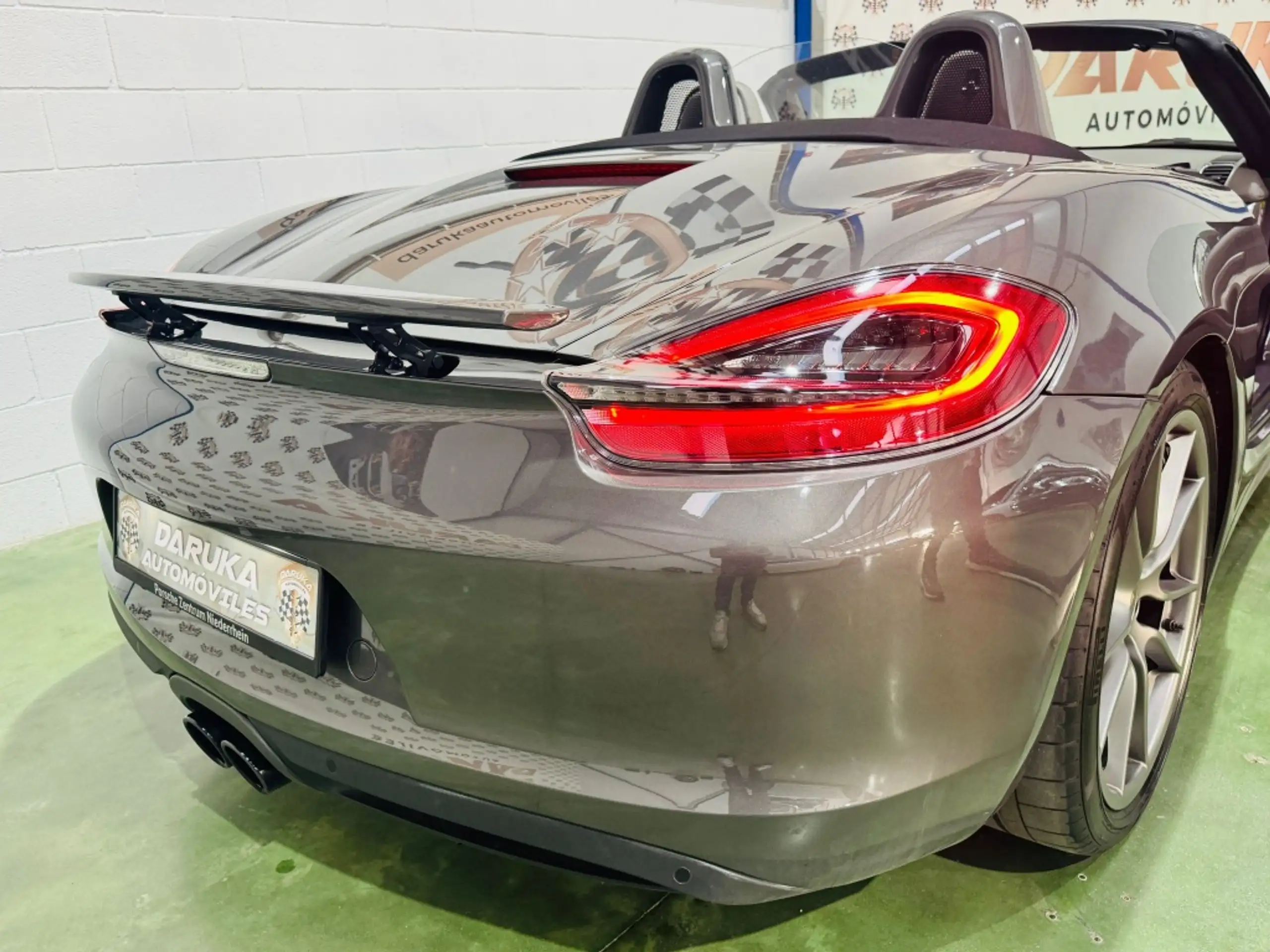 Porsche - Boxster