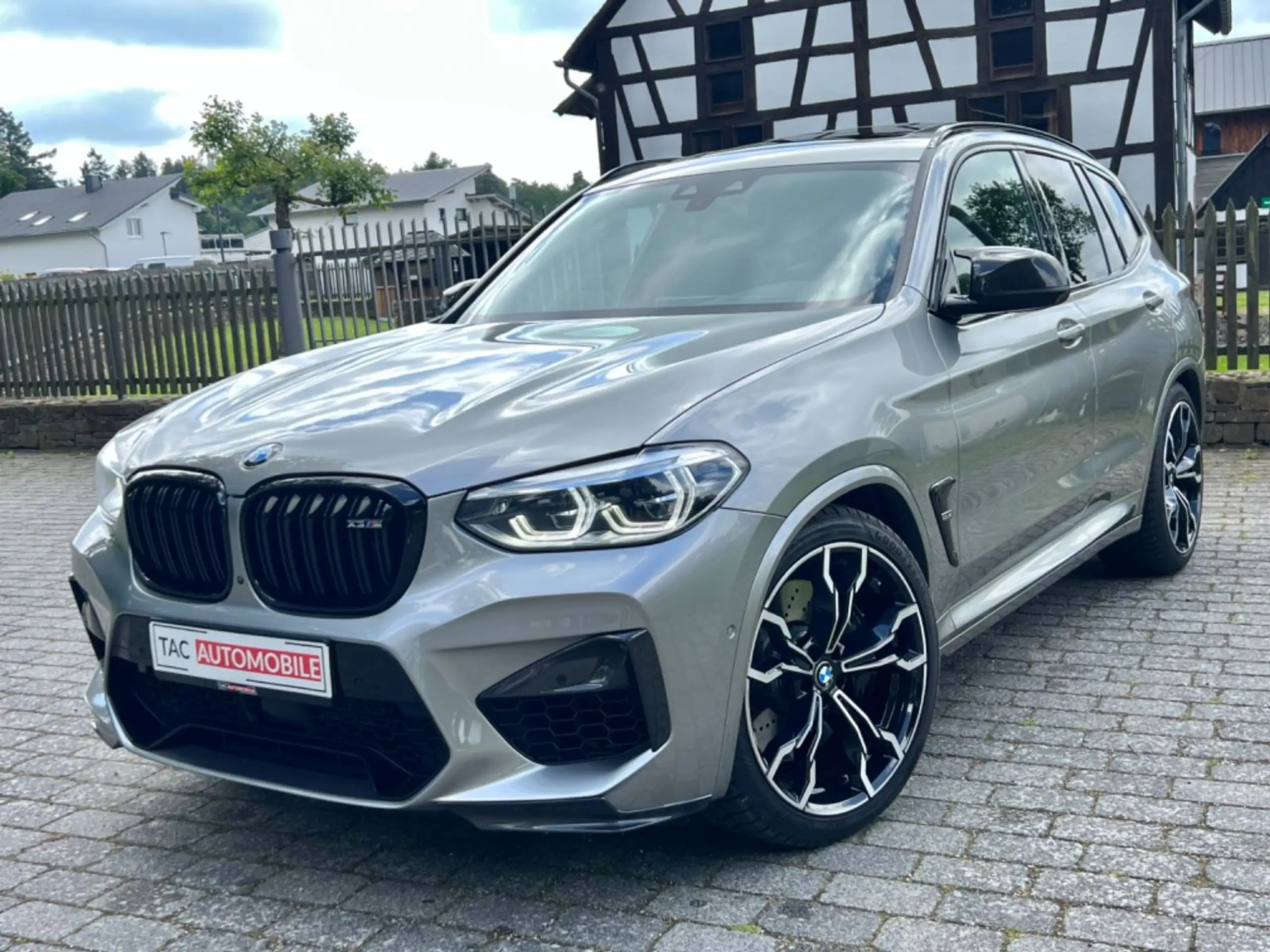 BMW - X3 M