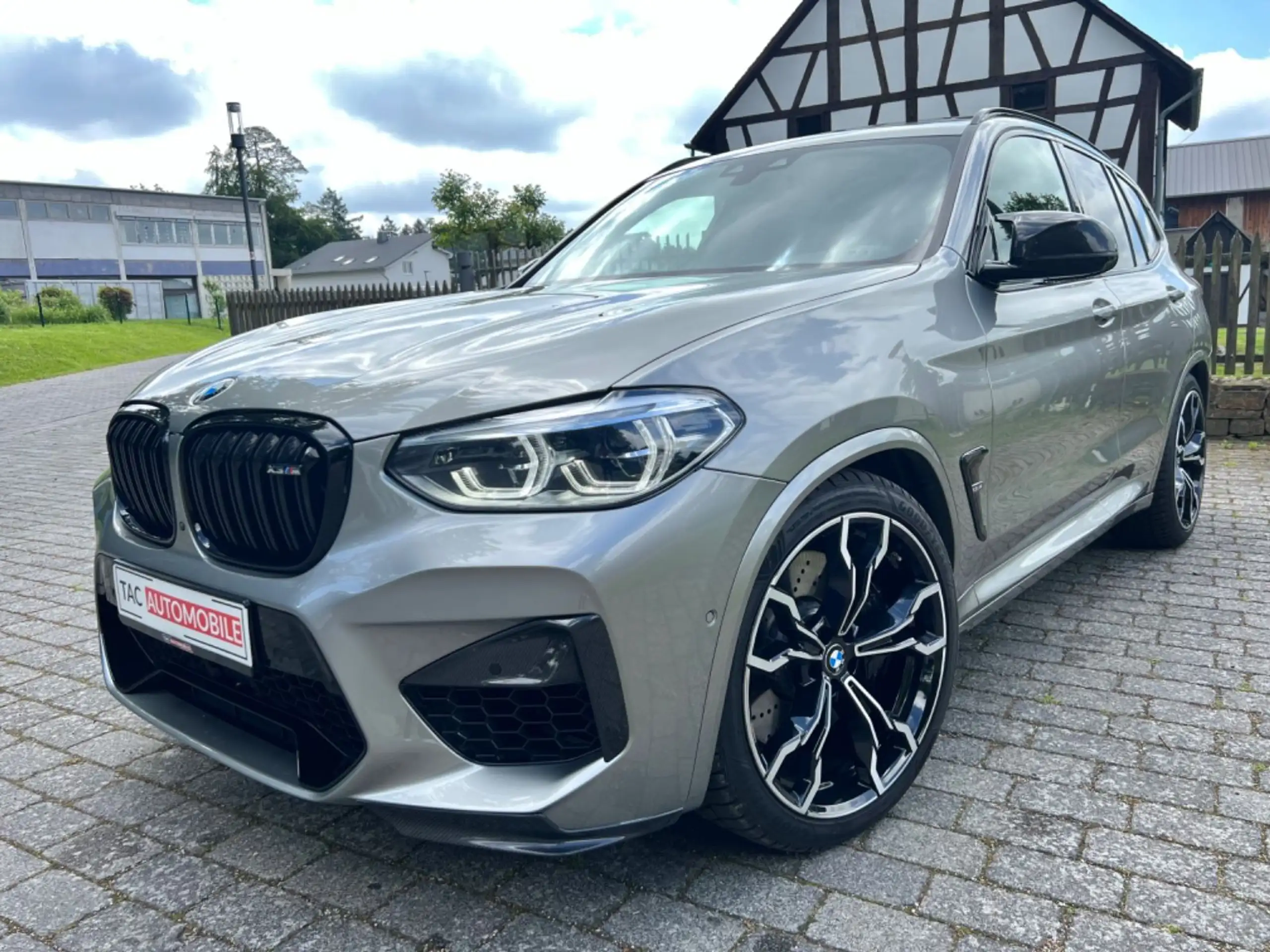 BMW - X3 M