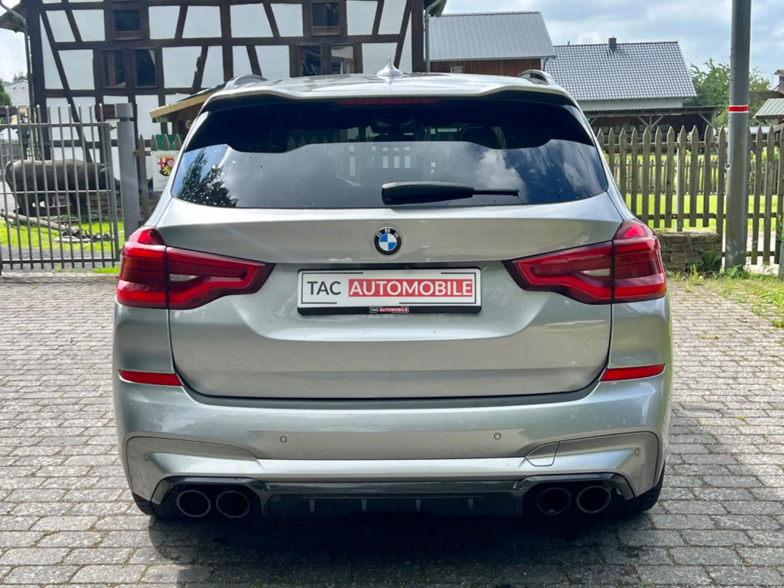 BMW - X3 M