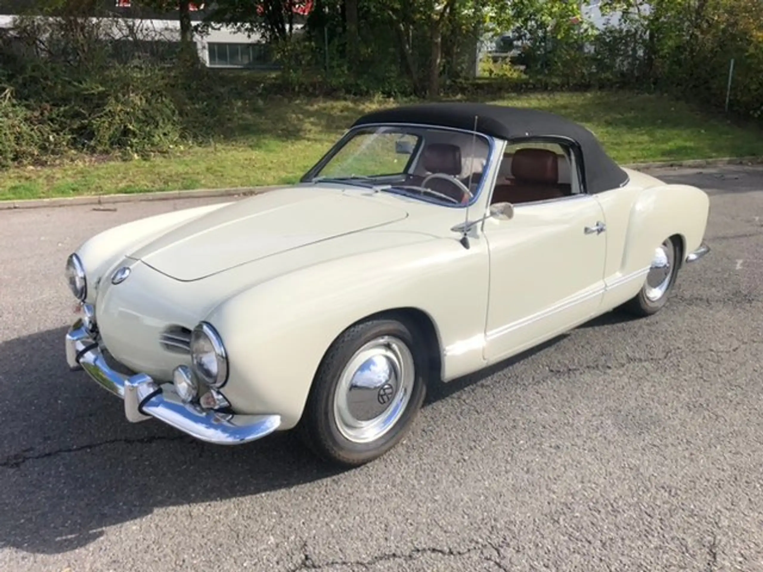 Volkswagen - Karmann Ghia