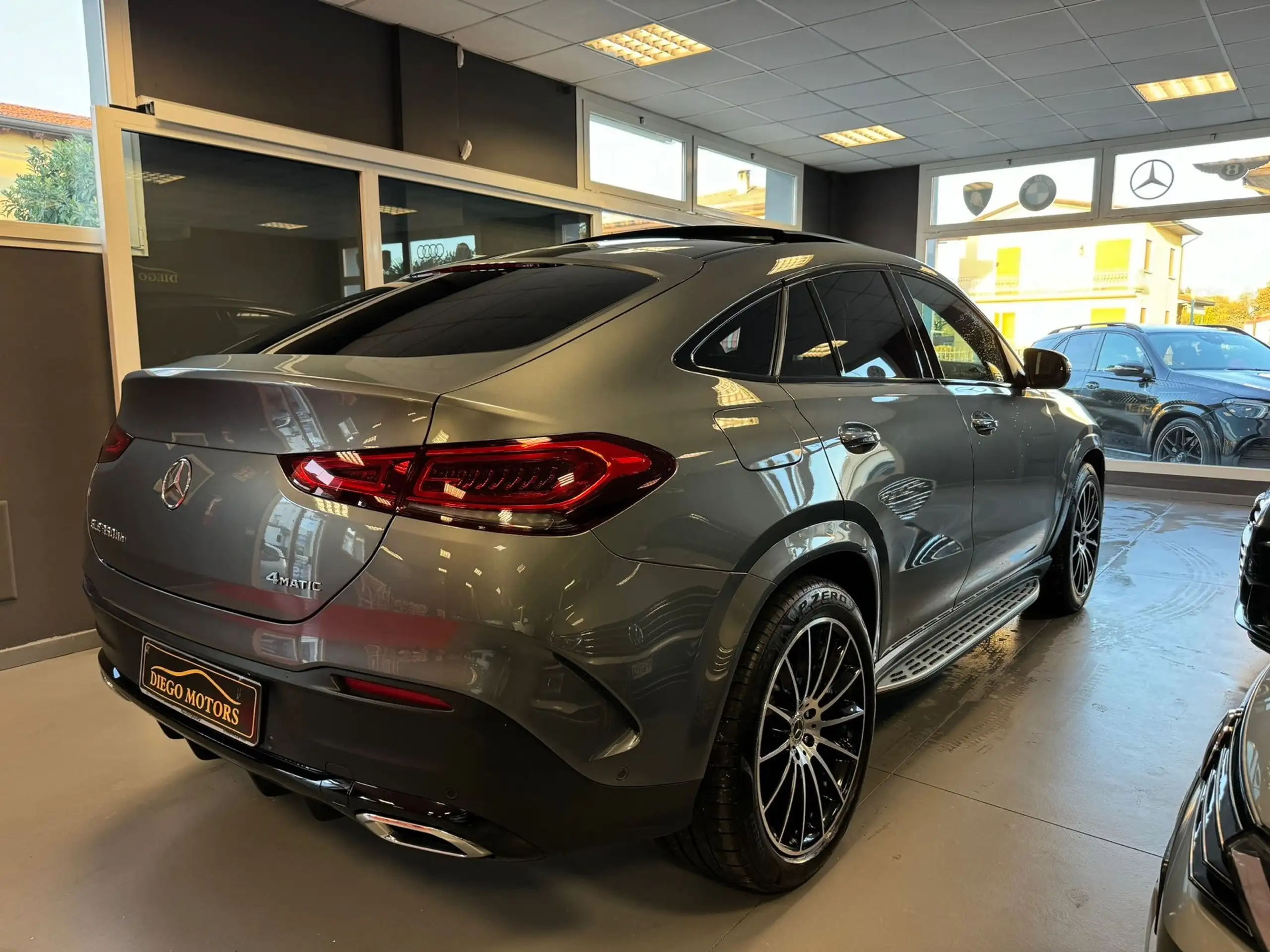 Mercedes-Benz - GLE 350