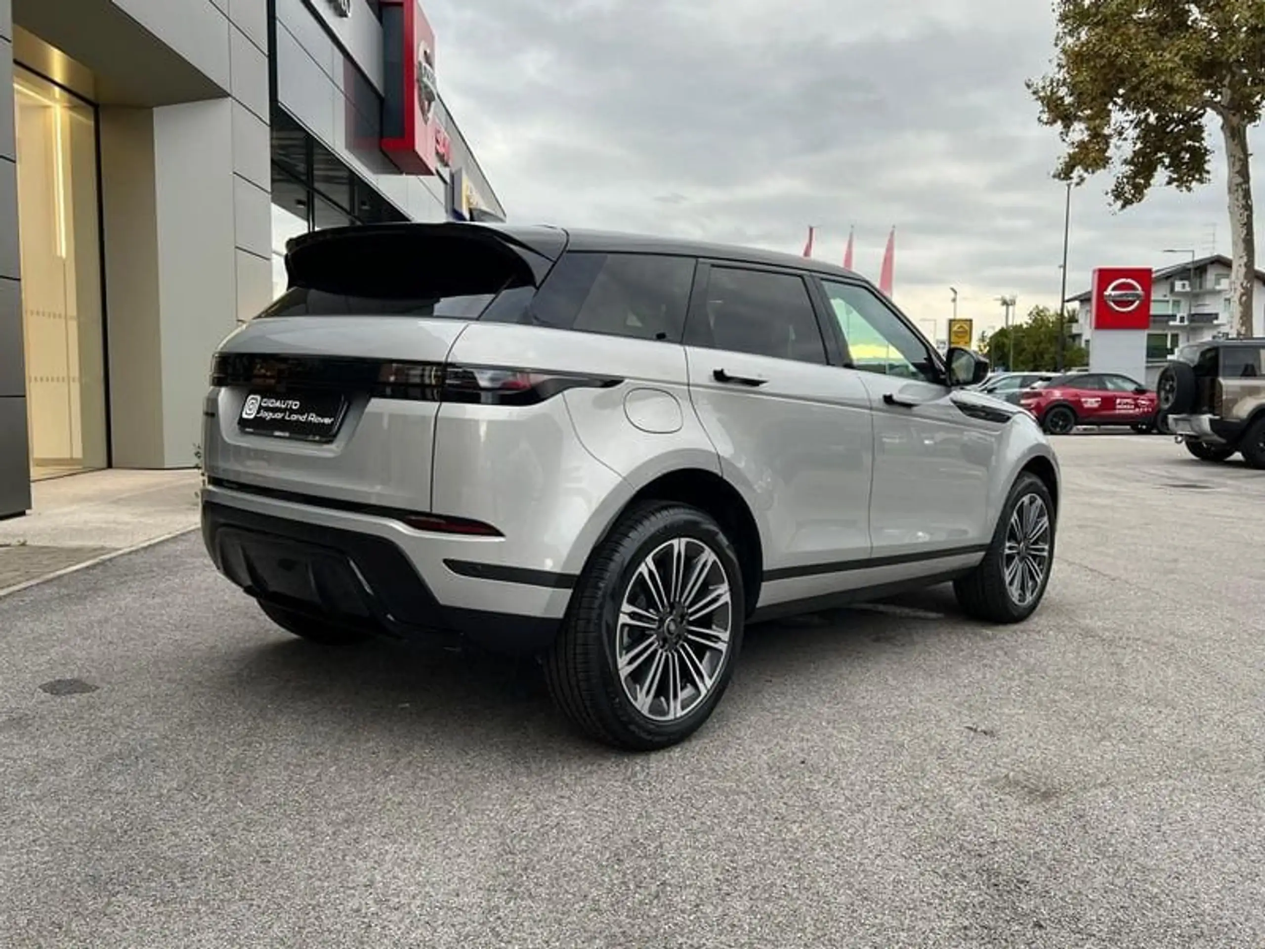 Land Rover - Range Rover Evoque