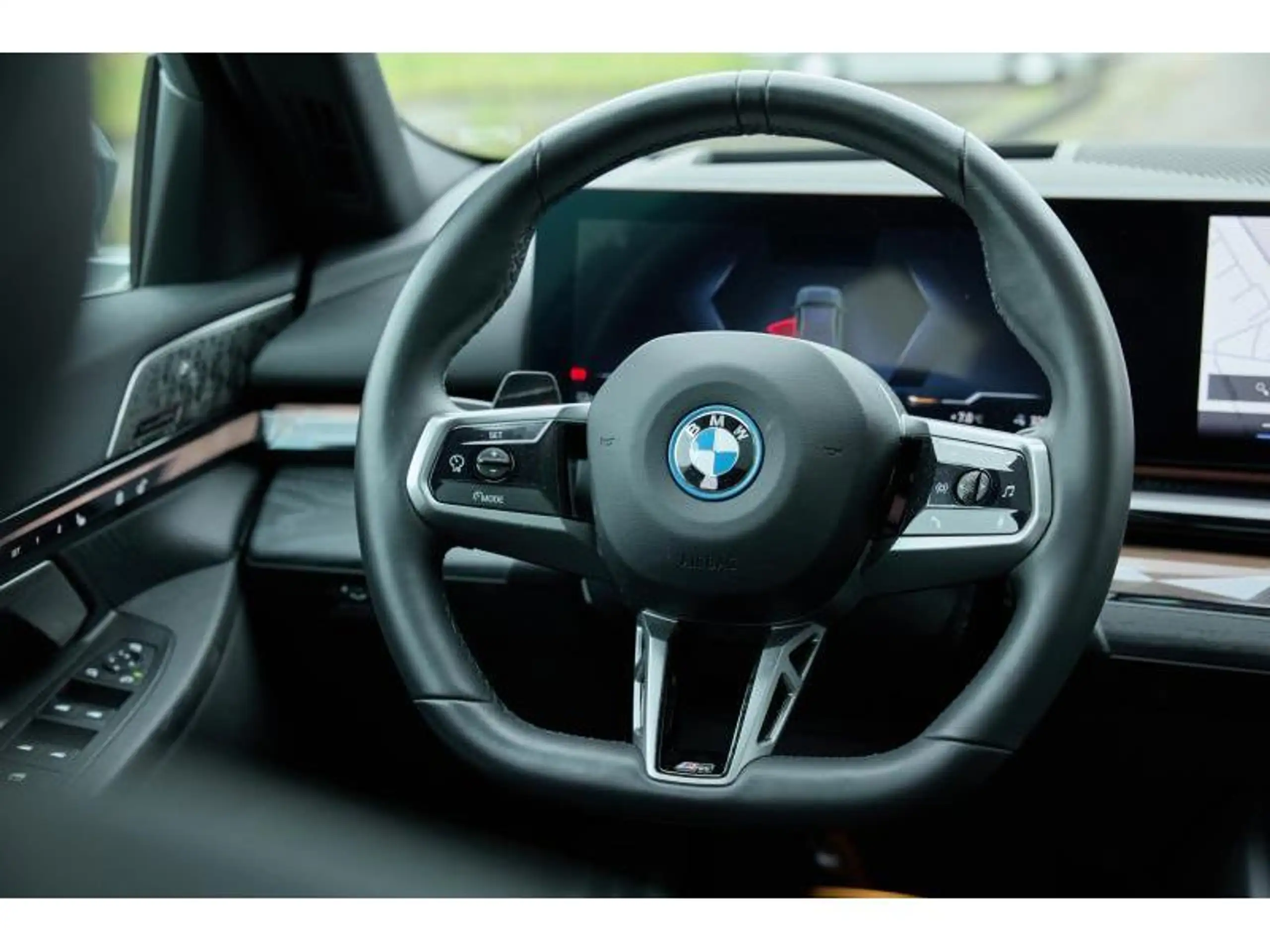 BMW - i5