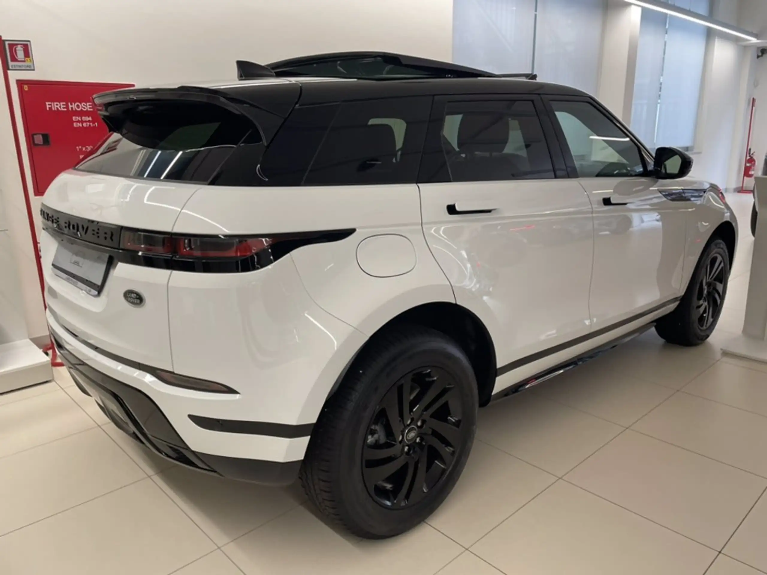 Land Rover - Range Rover Evoque