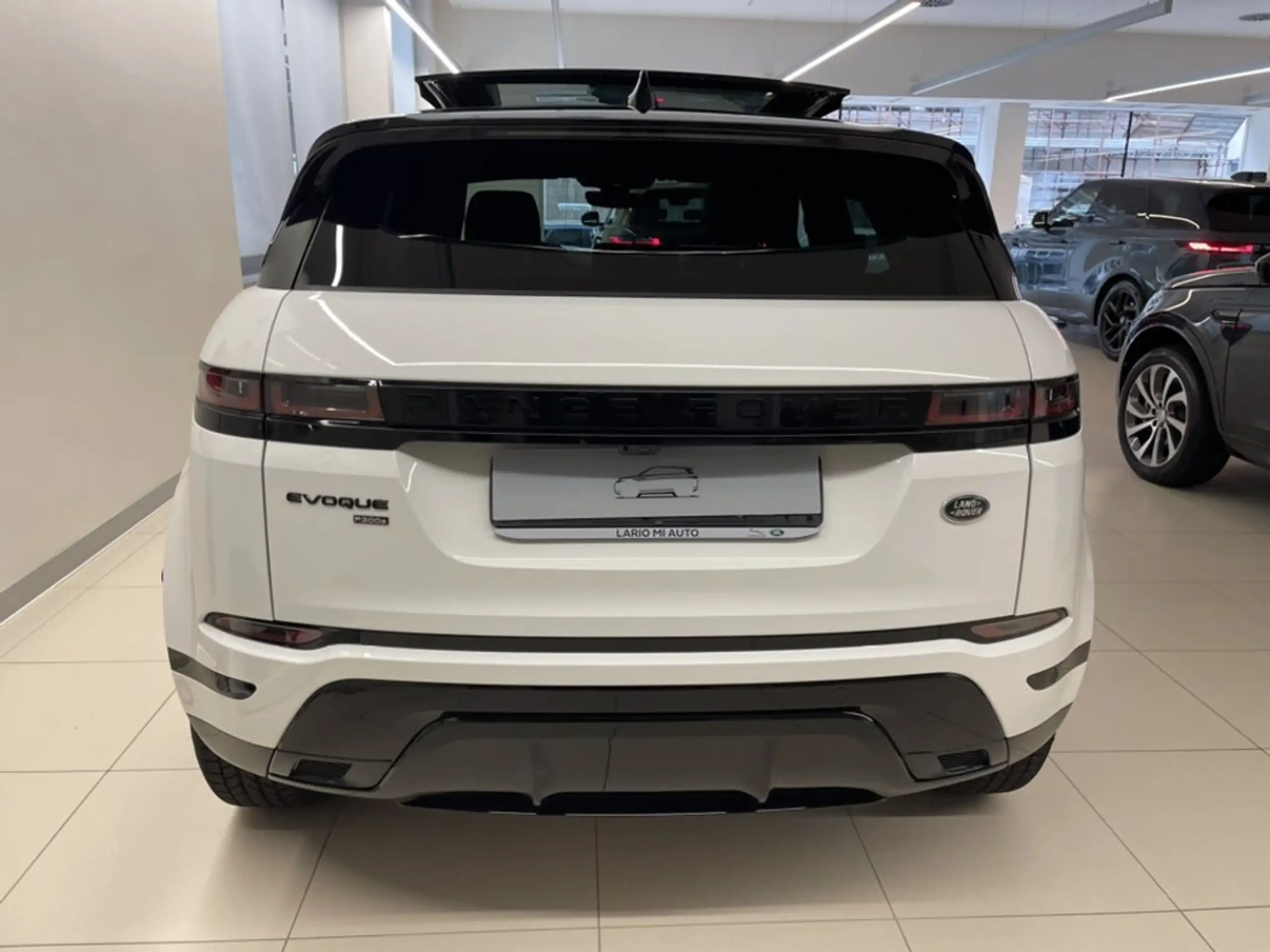 Land Rover - Range Rover Evoque