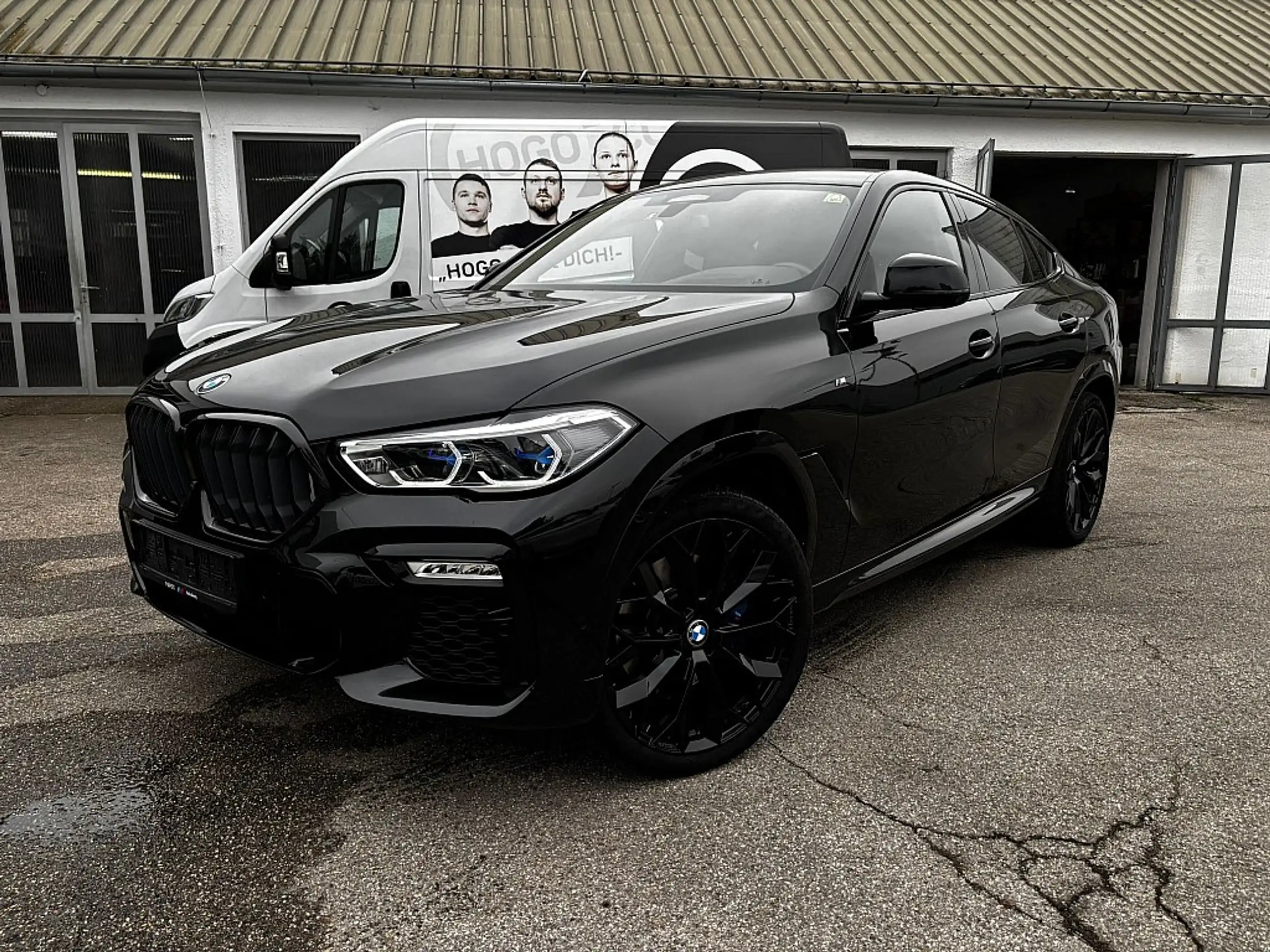 BMW - X6