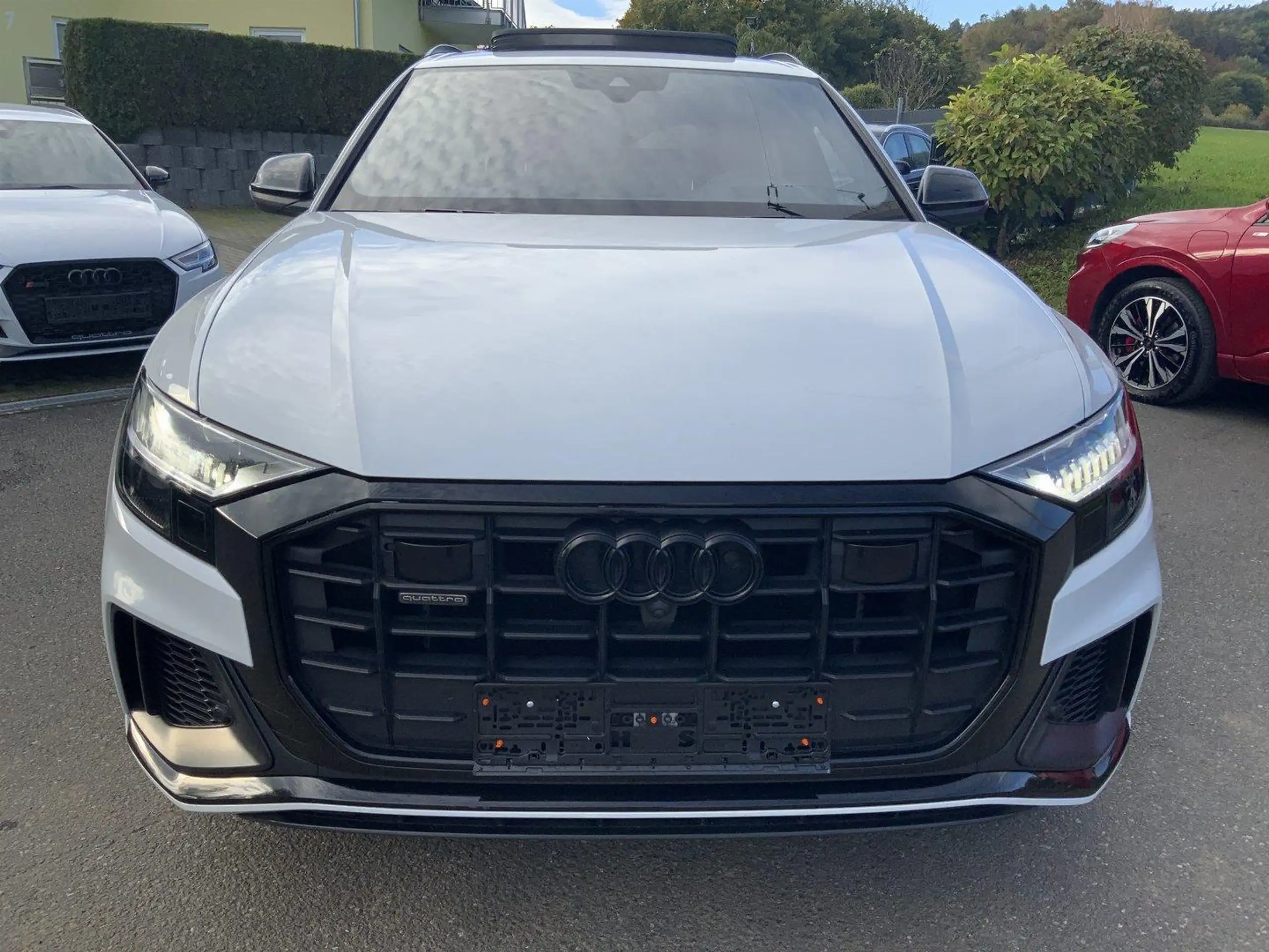 Audi - Q8