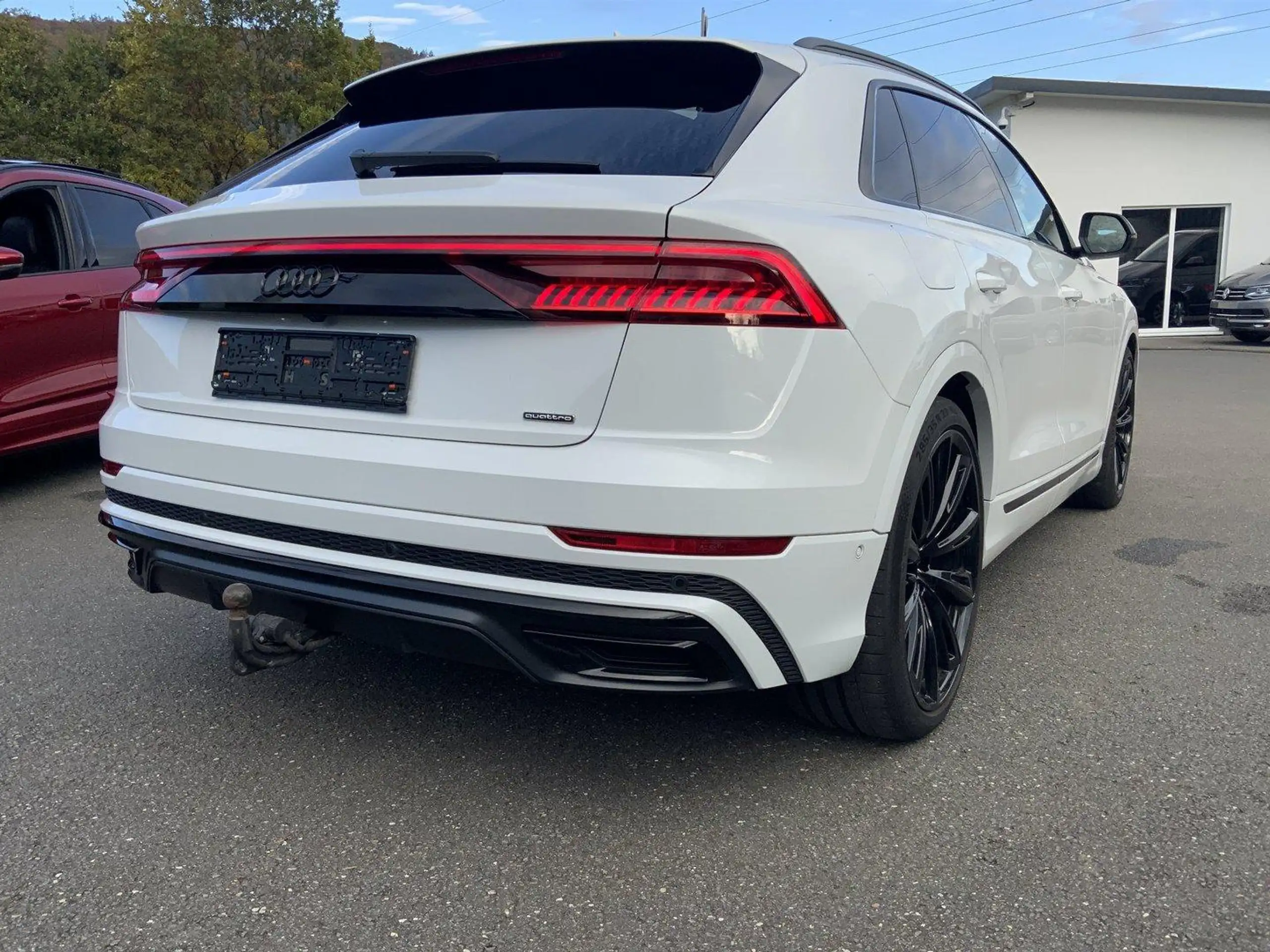 Audi - Q8