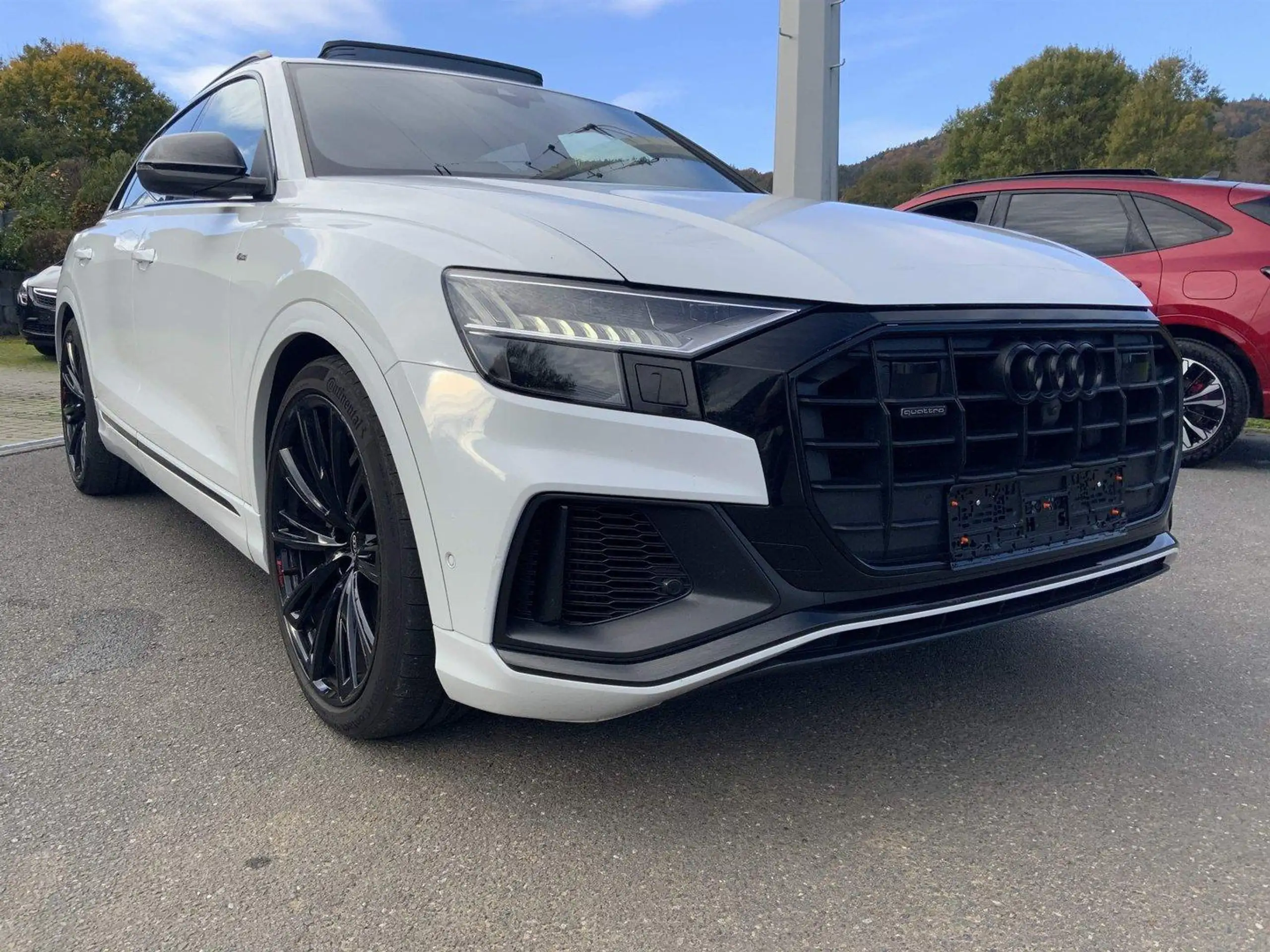 Audi - Q8