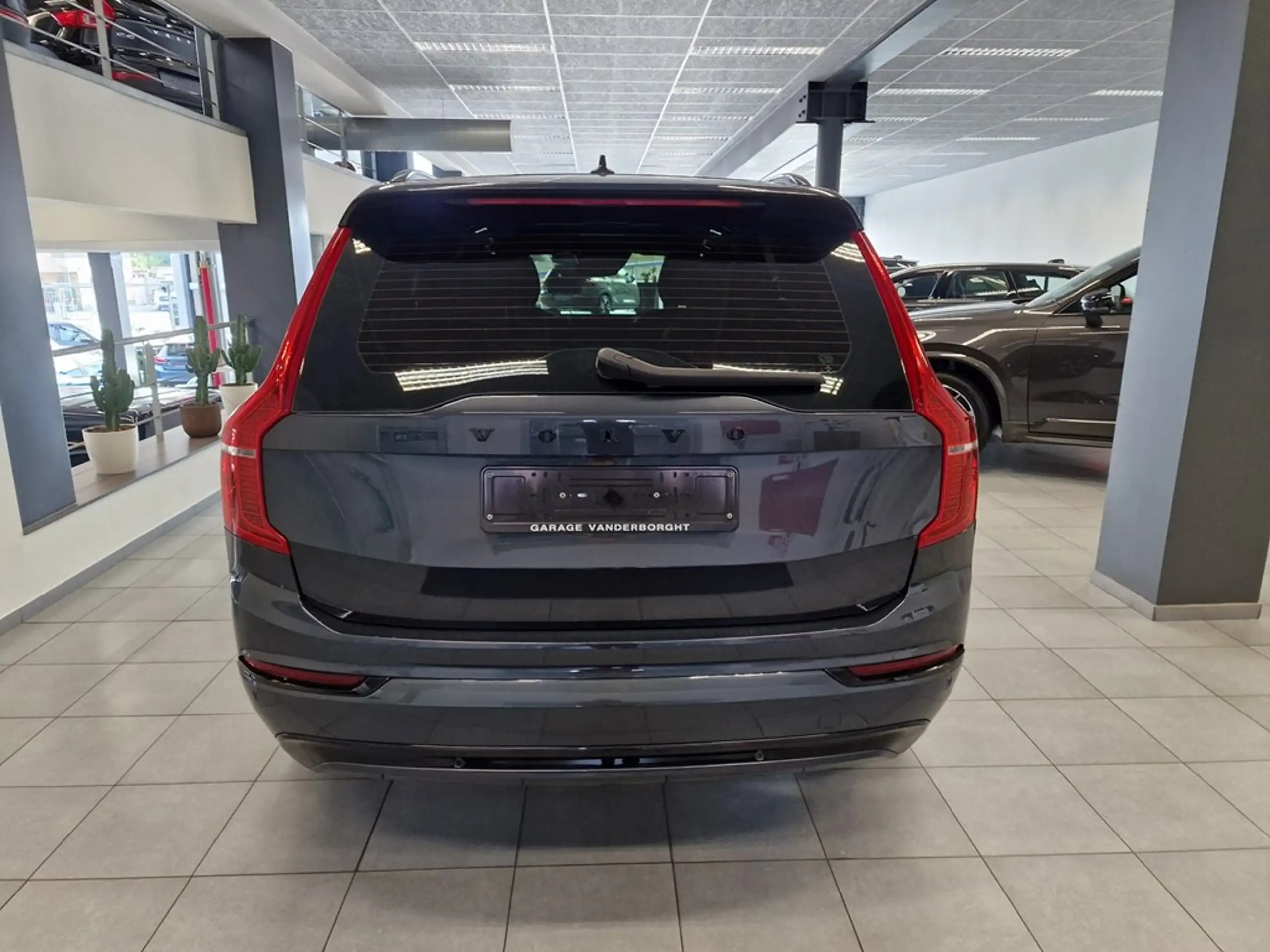 Volvo - XC90