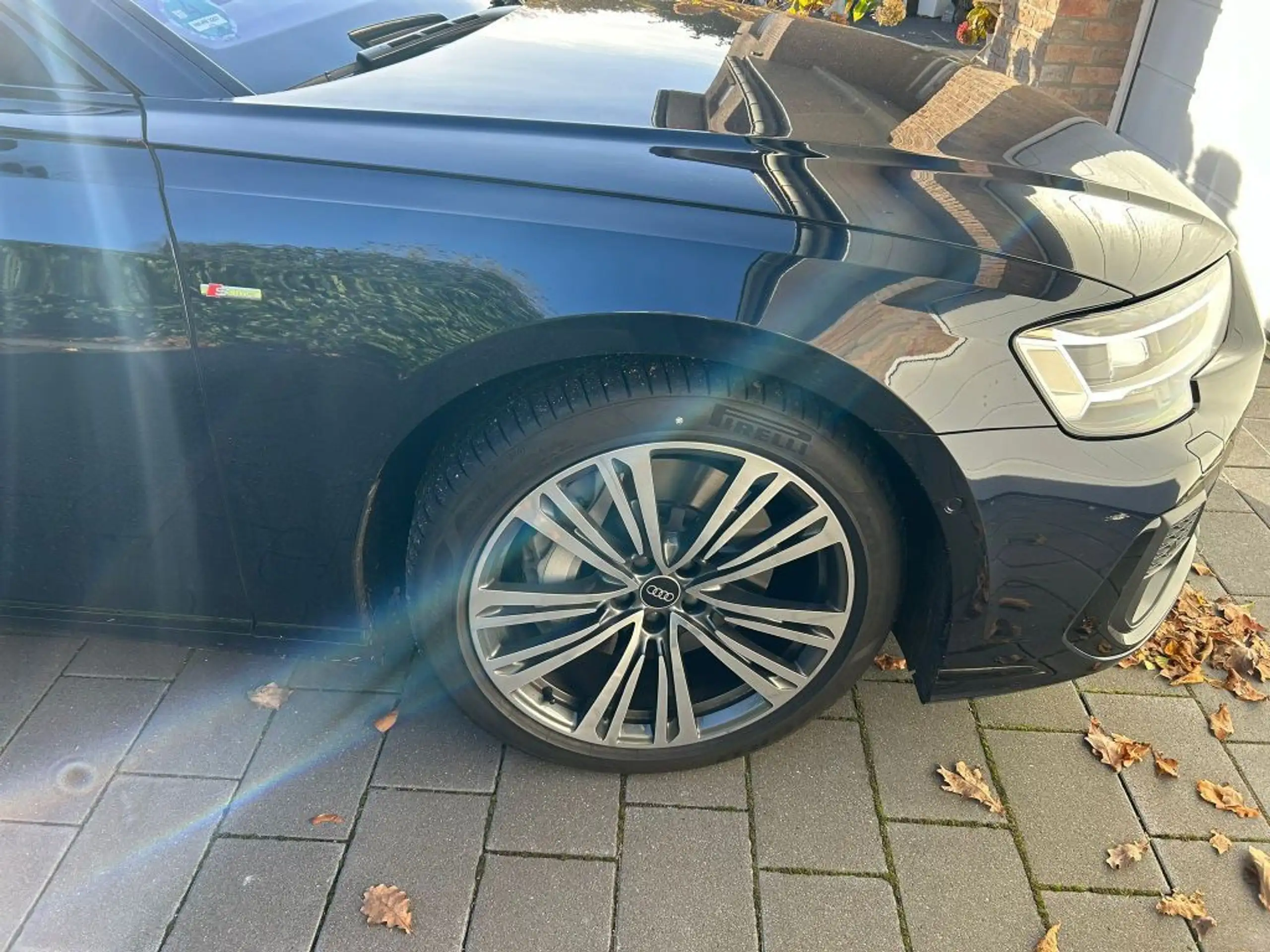 Audi - A8