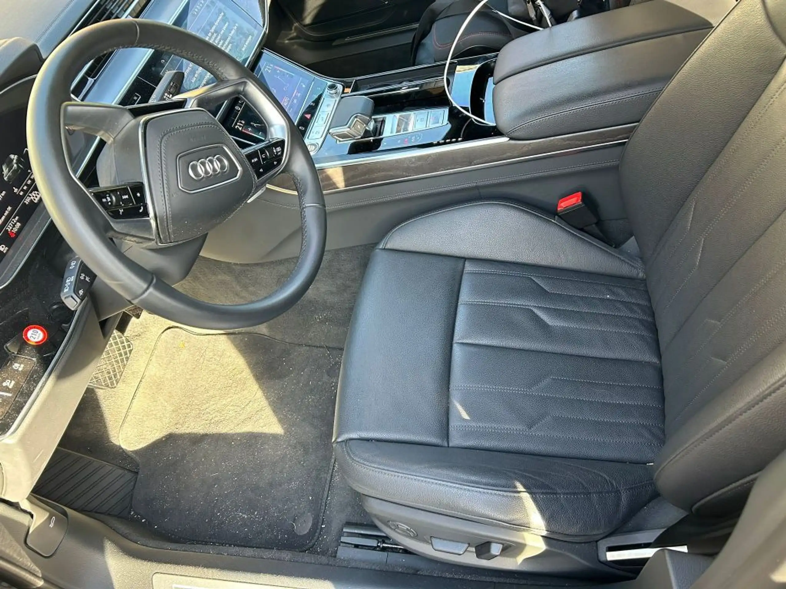 Audi - A8