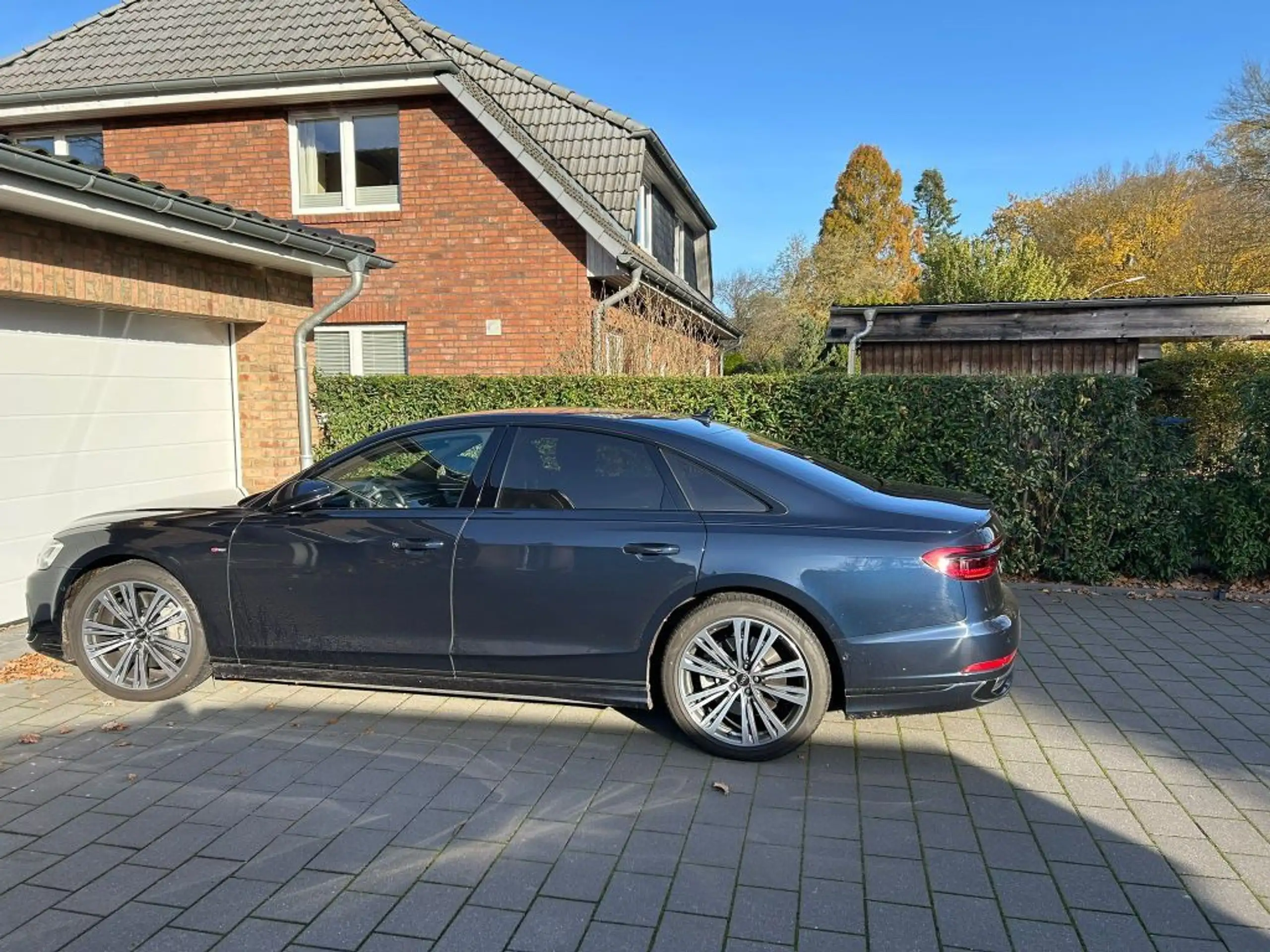 Audi - A8