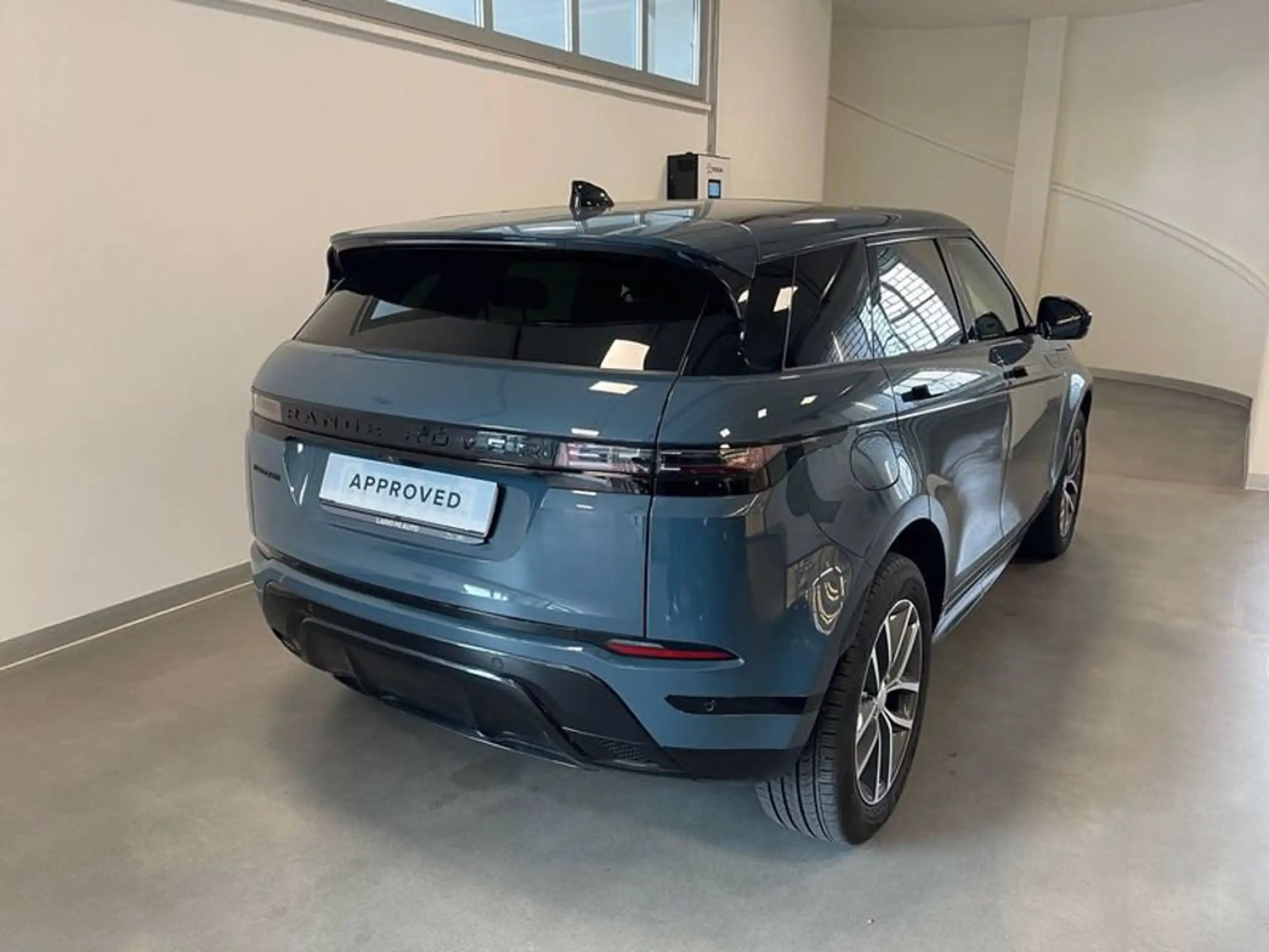 Land Rover - Range Rover Evoque